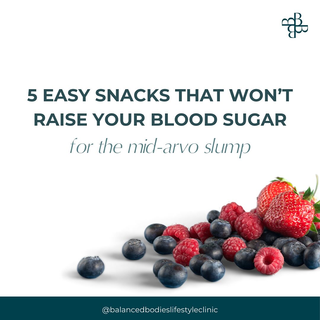Avoid a snaccident with these 5 easy snacks from our dietitian @anaravier.dietetics 🍓🫐
Many of you may be familiar with the “3pm slump”, when we crave a little sweet treat. Instead of trying to hold out until dinner, try planning a balanced snack rich in fibre, protein or healthy fats - to keep you going without spiking your blood sugars, resulting in more energy, focus, and less cravings.
Please remember, this is general advice and everyone has different needs. Reach out to our team for personalised nutrition advice 8986 6300.