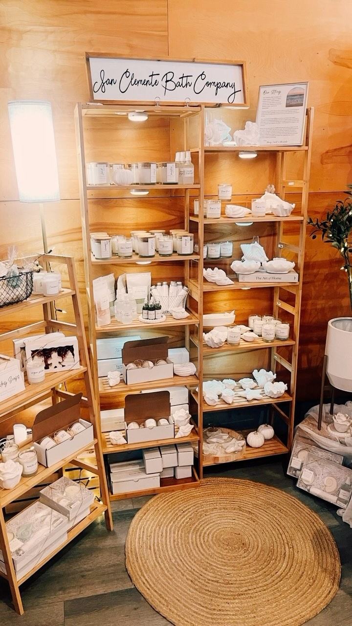 love being a part of this amazing market with incredible & talented creators ✨✨✨ thank you @mermademarket for the opportunity for all of us coming together for our community 🥰 until next time!!