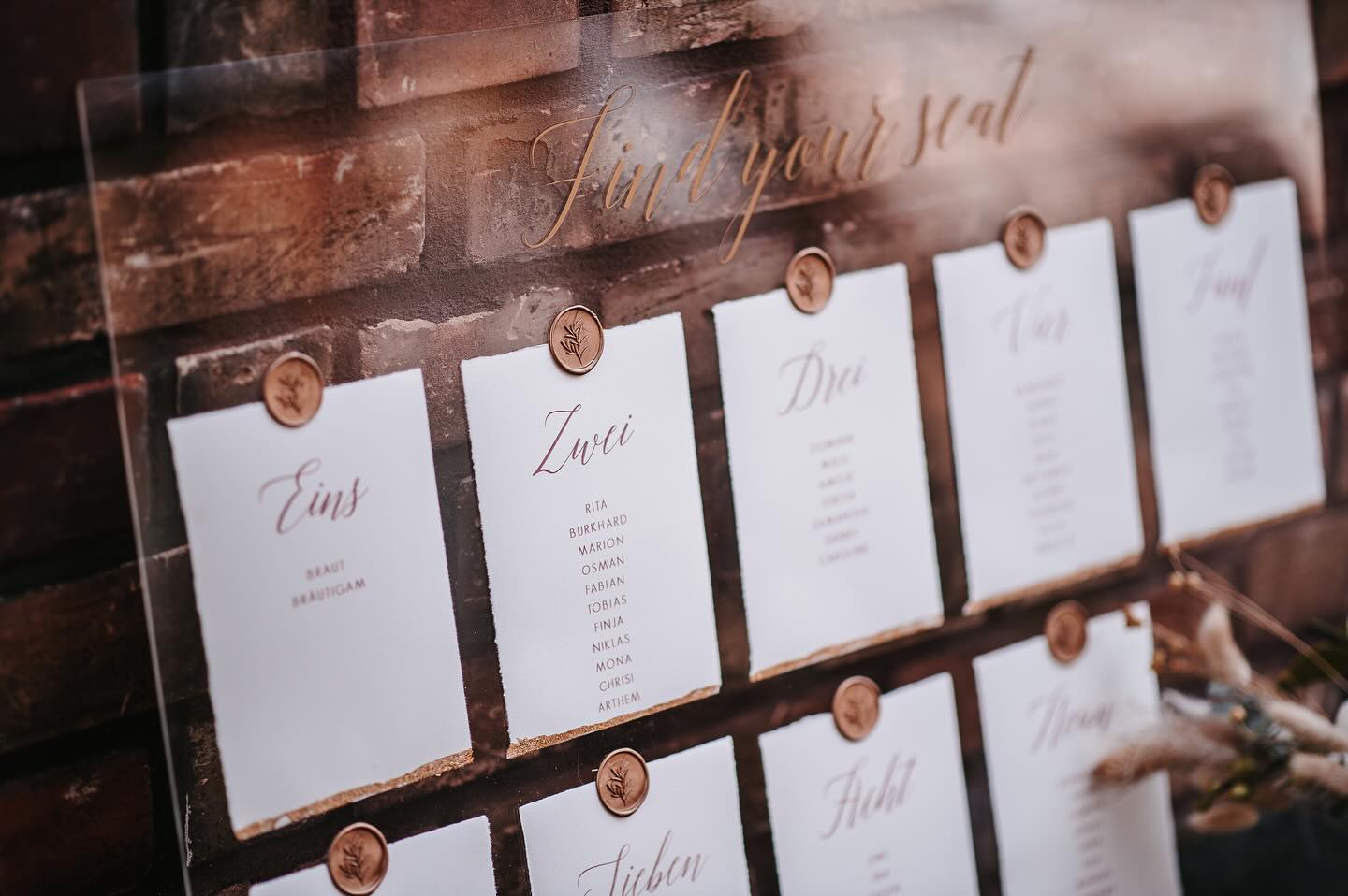 Wie schön ist bitte diese „Find your seat“-Tafel? Ein Traum 🥰