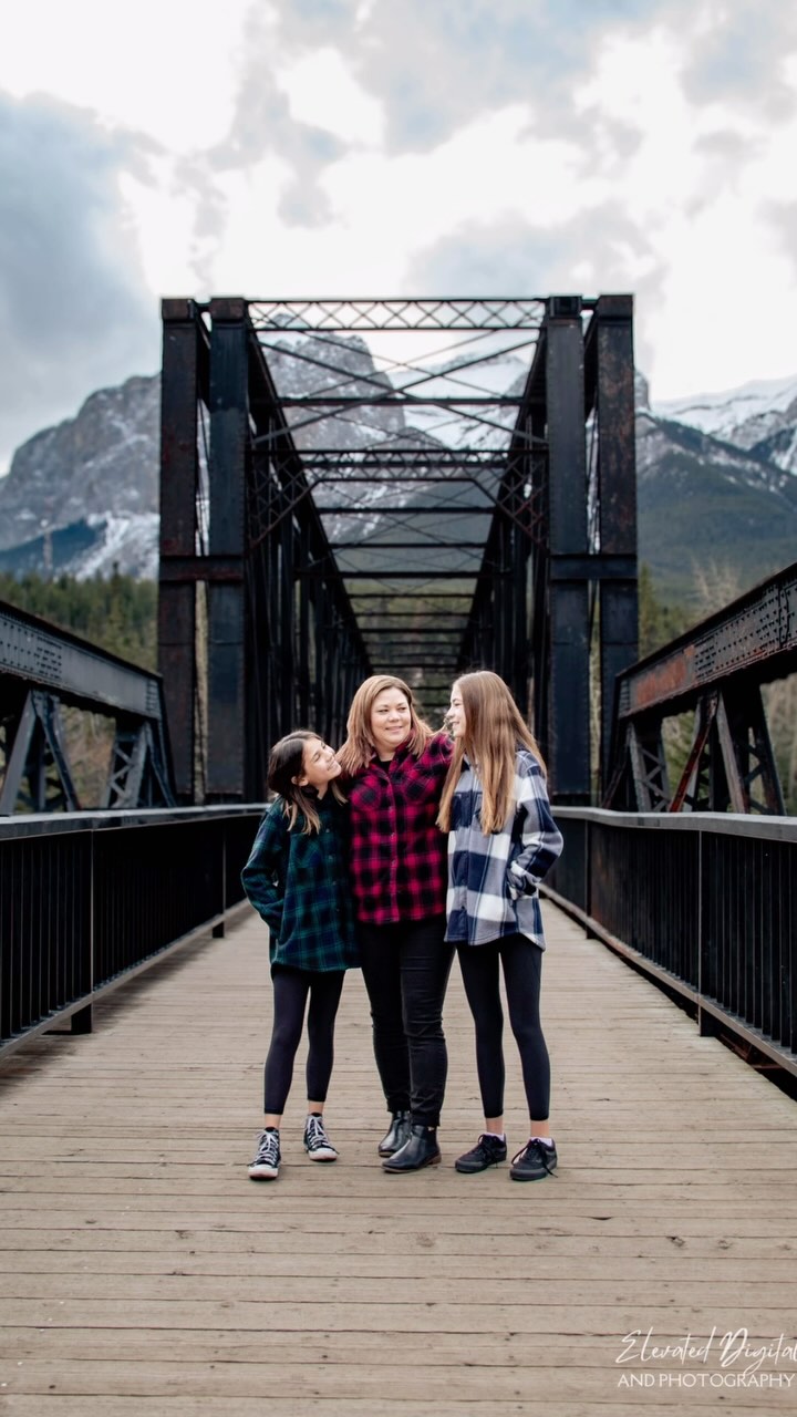 When my close friend and her girls—who happen to be my boys’ besties—end up in the mountains at the same time, it’s a picture-perfect opportunity! These girls feel like my own, and I love that we packed in a 3km walk, shopping, a yummy lunch, swimming, and captured these special moments along the way. What a day to remember!
#MountainMoments #FamilyByHeart #MakingMemories #AdventureDays #FriendshipGoals #PicturePerfect #MountainVibes