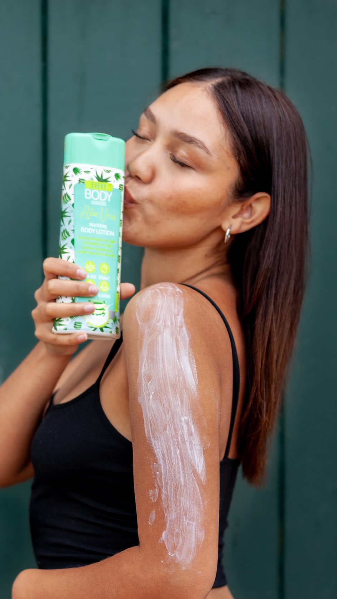 Don’t you hate it when this happens 🤷🏻♀️😮💨🛒 Black Friday Specials running NOW (plus FREE shipping)!
🛍️ Share with your skincare loving bestie
#skincareforall #everybodyessentials #essentialskincare #skincarebrand #skinwellness #skincarethatcares #southafricanskincare #bodycare #bodycareproducts #blackfridayskincare #blackfridaydeal #blackfridayspecial #affordableskincare #simpleskincare #skincarelovers