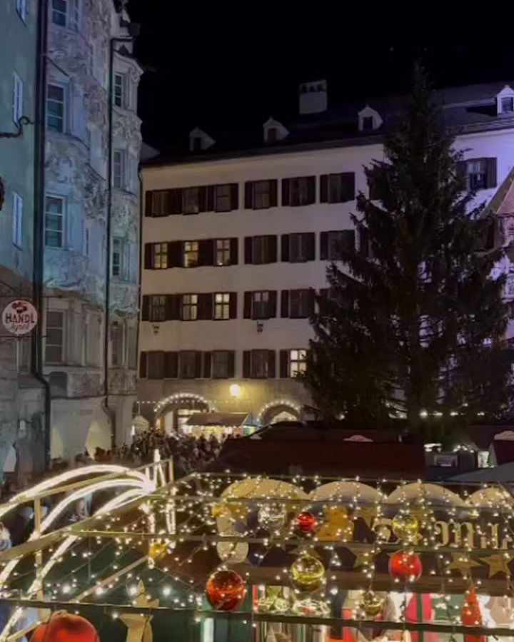 Innsbruck Christmas Markets
Immerse yourself in the magic of Christmas in the mountains with our Christmas Markets Guide 🎄(Link in Bio)
.
#Innsbruck #myinnsbruck #ChristmasMarkets #christkindlmarkt #lovetirol #visittirol #visitaustria
@christkindlmarkt_innsbruck @innsbrucktourism #kiachl #glühwein