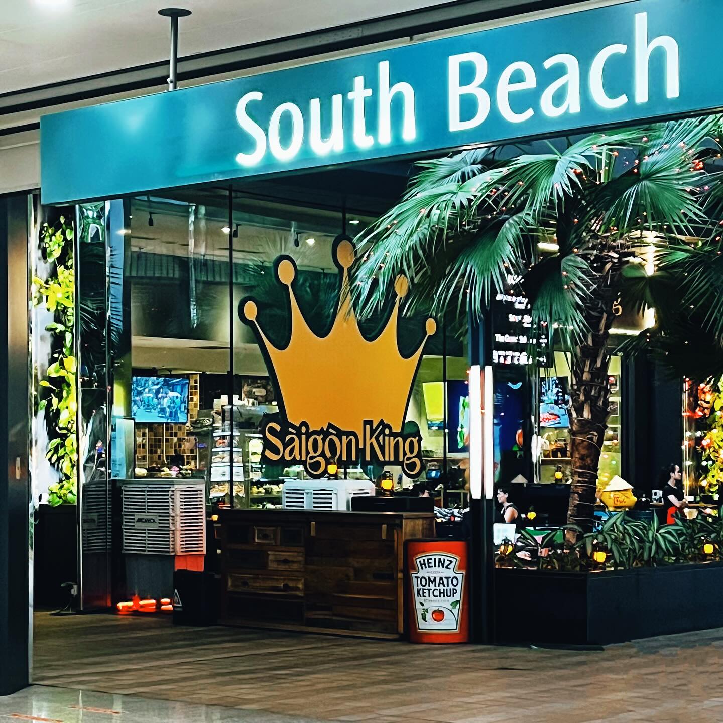 Arrived at South Beach? Our store is your first landmark!