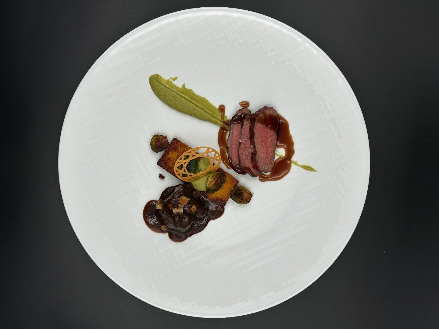 Duo vom Hirsch aus Münzlishausen 😍
Geniesse unsere leckeren Kreationen und reserviere deinen Besuch auf oberstadt-baden.ch
#badenisst #casualfinedining #gaultetmillau