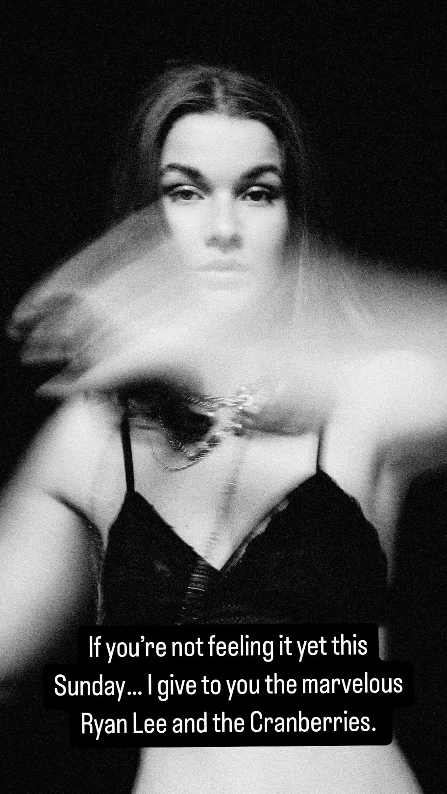 It’s always magical photographing @rryann.lee with @loversandthehermit
Beautiful minds make beautiful stuff.
#thousandoaksphotographer #losangelesphotographer #calabasasphotographer #conejovalleyphotographer #westlakevillagephotographer #agourahillsphotographer #portraitphotography #portraitart #shutterspeed #slowshutter