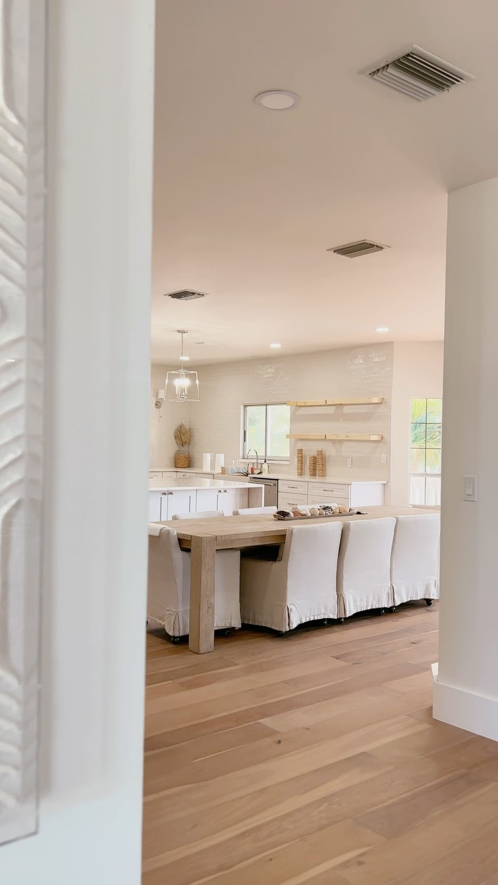 This St. Pete waterfront home was a true transformation. 🌊✨ From gutting it to the studs to crafting every custom detail, we poured our expertise into making this space as stunning as its surroundings..
The result? A home built for luxury and built to last. Proud to have played a part in bringing this dream to life.
#LuxuryRemodel #StPeteWaterfront #GeneralContractor #CardosaDevelopment