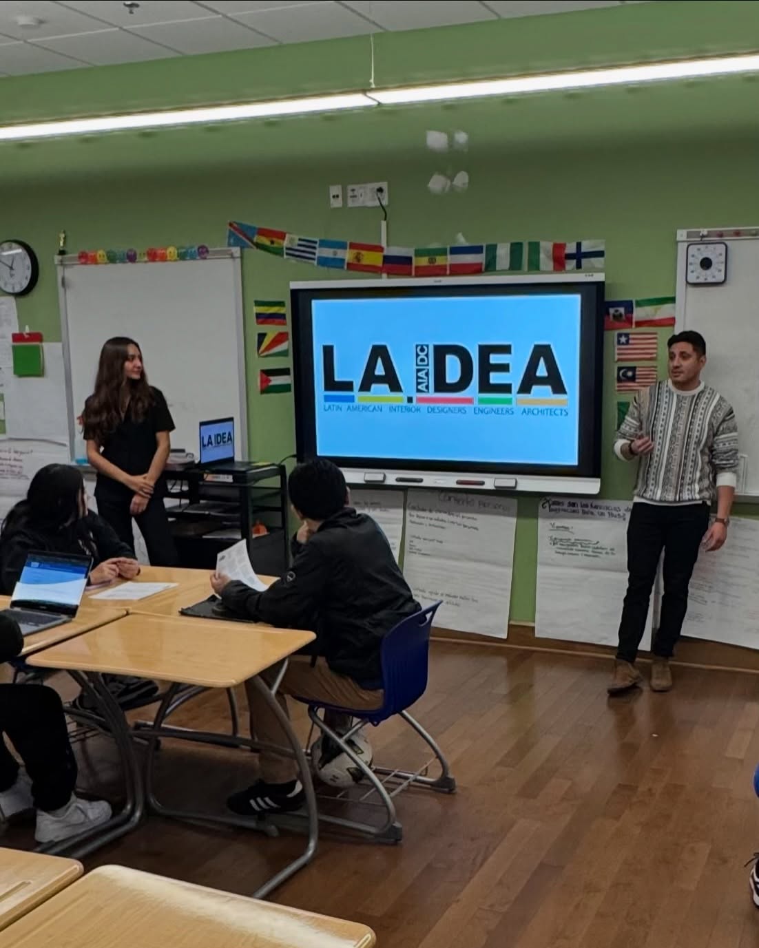 A very productive week for LA.IDEA! with @brunexgram & @gabiirodas invited as guest speakers at Theodore Roosevelt High School for @libertyspromise! and @ista__04 at School without Walls for the “Architecture in Schools” program, where students began to develop architectural drawings and site analysis for their projects! ✍🏼📐❤️📓👏🏼