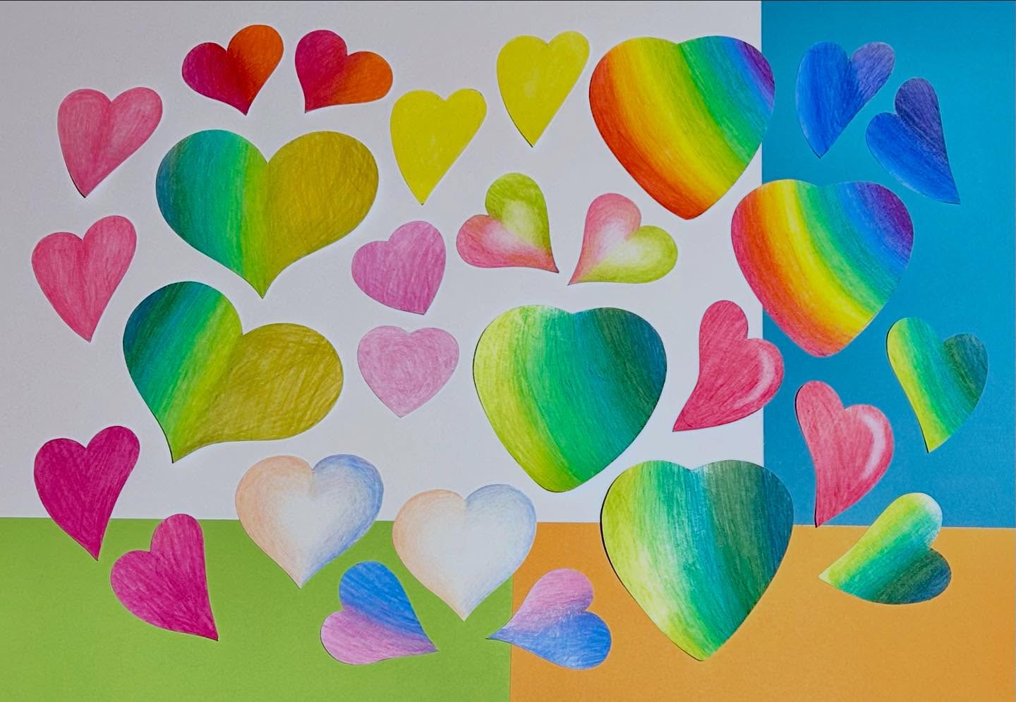 Rosalies „Herzchen-Memory“… 😉
💛🧡❤️🩷💜💙🩵💚
.
.
#luftfarben #colorfulhearts #bunteherzen #buntistmeinelieblingsfarbe #buntistmeinelieblingsfarbe💛💜💚❤️💙 #spreadlove #welovecolors #colorfullikearainbow #basteln #bastelnmitkindern #malenmitkindern #ilovecolors #fantasie #rainbowcolors #daslebenistbunt #toddlermomlife #rainbowheart #fabercastellclassiccolour #fabercastell #buntesleben #farbenfroh #wirmalenunsdieweltwiesieunsgefällt #bunteherzen❤️🧡💛💚💙💜 #regenbogenfarben🌈 #regenbogenfarben #regenbogen #colorlovers