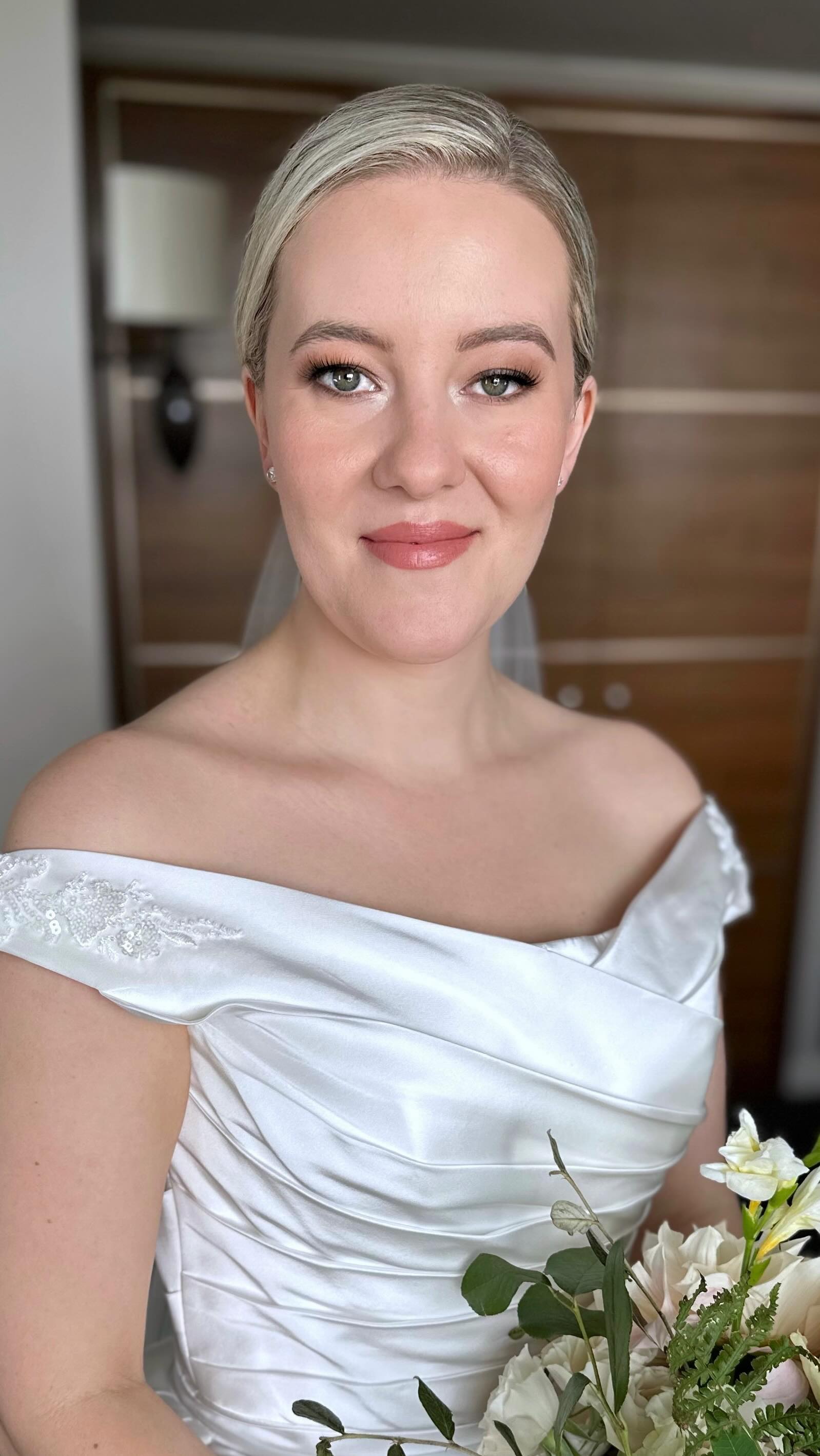 Why Hiring a Professional Bridal Makeup Artist is Worth Every Penny! 💍✨
Weddings can be pricey, and it’s natural to watch your budget closely! But when it comes to your makeup, investing in a professional artist is one splurge you won’t regret. Here are 5 reasons why hiring a pro makeup artist for your big day is worth every penny:
1. Timeless Photos. You’ve likely invested in the best photographer (and possibly a videographer) you can find. Professional makeup should make you look and feel incredible both in person and on camera and this will radiate through your photographs for years to come.
2. Long wearing flawless application. Ever done your own makeup and wondered where it’s gone by lunchtime? Expert skills and techniques, combined with high-quality products will make sure your makeup looks perfect from “I do” till the very last dance.
3. Your customised look. An experienced makeup artist doesn’t just apply makeup beautifully. They’re able to apply and tailor the right products, colours and techniques to suit your individual skin type, features, and personal style—enhancing your natural beauty so you feel like the best, most amazing version of yourself.
4. Stress-Free morning. With the natural adrenaline of the morning, this is your opportunity to sit back and enjoy being pampered! I’ve been told that sitting in my chair is akin to having a spa treatment! So lean into it and soak up the relaxation!
5. Your makeup artist is often the first supplier to arrive and is with you until the minute you walk down the aisle! We do so much more than makeup! We are the energy setters, the nerve calmers, the button doer uppers and and the jewellery putter oners. An extra pair of hands to support and guide you through the morning so you don’t have to worry about anything!
✨ Let’s make your wedding day as beautiful, joyful, and stress-free as it should be! Book a professional makeup artist who understands the details. DM me to schedule a discovery call, and let’s bring your bridal vision to life!