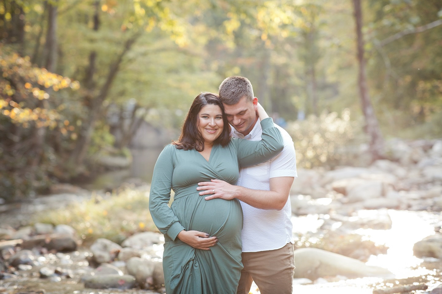 Katlyn + Tyler » These sweet parents-to-be came up to Asheville for the weekend to celebrate their forthcoming adventure of welcoming their little one into the world. Surrounded by sparkling light and crisp river water, we embraced the stillness of the in-between worlds in which they were dancing. Such a magical time to capture, one of my favourites✨💛
··· Our Simply Series™ BUMP sessions capture your growing belly and the Goddess that you are! Chasing stunning light and authentic love, these sessions capture the magic and adventure of this sacred time.···
#cassieleahphoto