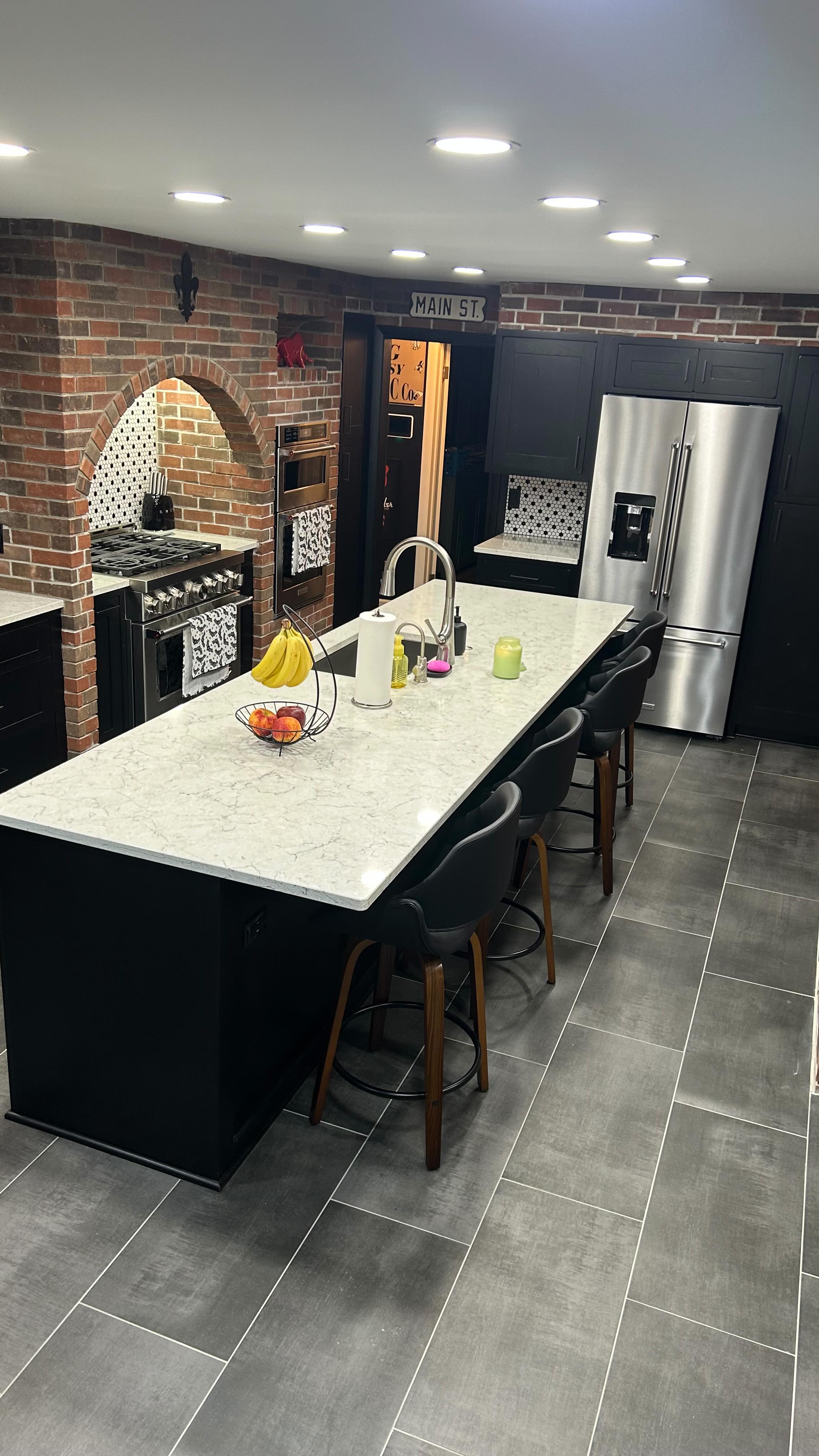 Part 2 of 2 on this beautiful home renovation! 😊
Are you ready to update your own home?
Give us a call to schedule a free estimate.