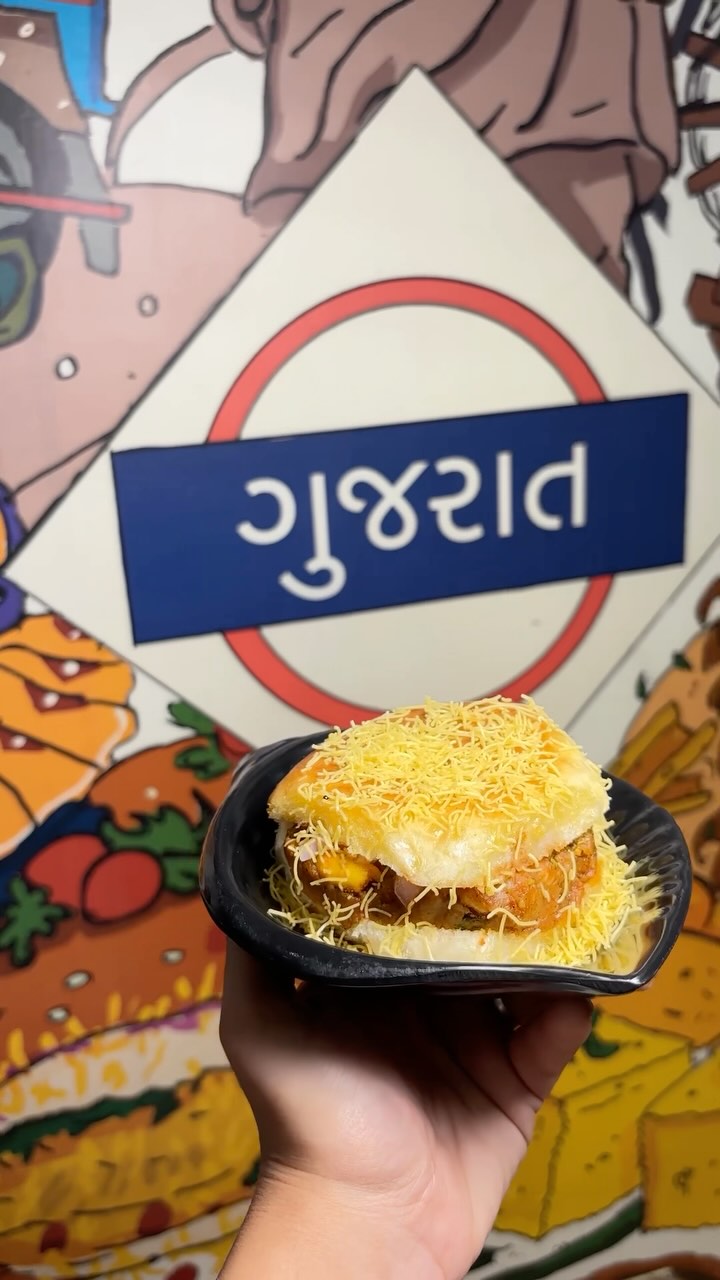 Get the best tasting and Authentic Dabeli in Indore by Anila Aunty!
@pkvadapav
#Place: PK Vada Pav and Dabeli, Rajmohalla
@pkvadapav
.
.
We’re proud to serve 100% hygienic and home-made quality food at affordable prices.
The Gujju couple definitely gives a homely vibe making you feel just like home!
.
.
Today, we’re No.1 on Google ratings for both Vada Pav and Dabeli.
We also have Vacuum packedThepla (45 days shelf life) and Instant Indori Poha (90 days shelf life)
These are perfect companion for your travel! ❤️
.
.
Recommended Dishes:
Classic Vada Pav, Kutchi Dabeli, Thepla, Bombay Bhel, Sev Puri, Kesar Milk, Rose Milk, Instant Indori Poha
.
.
Available on Pre-orders:
Thepla, Dhokla (not khaman), Instant Indori Poha, Kesar Syrup, Rose Syrup
.
.
Timings: 12.30pm - 9:00pm (Sunday Closed)
Address: 14/7, North Rajmohalla, Near Sabji Mandi, Indore
Call/Whatsapp: 9425312212/9424865651
#PKVadaPav #VadaPav #Dabeli #AuthenticTaste #VocalForLocal #StreetFood #VadaPavLovers #Thepla #SevPuri #KesarMilk #BombayBhel #Indore #IndoreFoodies #VadaPavLovers