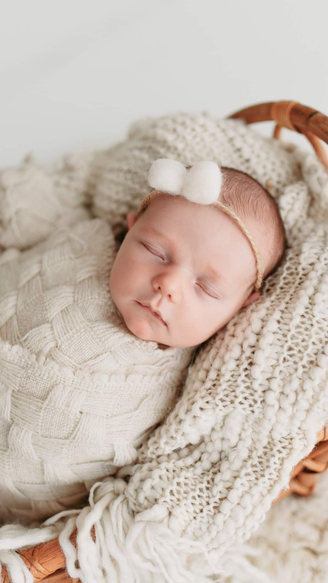 Becoming a parent is like holding the universe in your arms for the very first time. The love is instant, the responsibility immense, and the emotions all-consuming. In that single moment, your heart grows in ways you never imagined, and life is forever changed.
#boisenewbornstudio #boisenewbornphotographer #newborn #boisephotographystudio #motherhoodjourney #boisephotographer #boisefamilyphotographer #parenthood #love