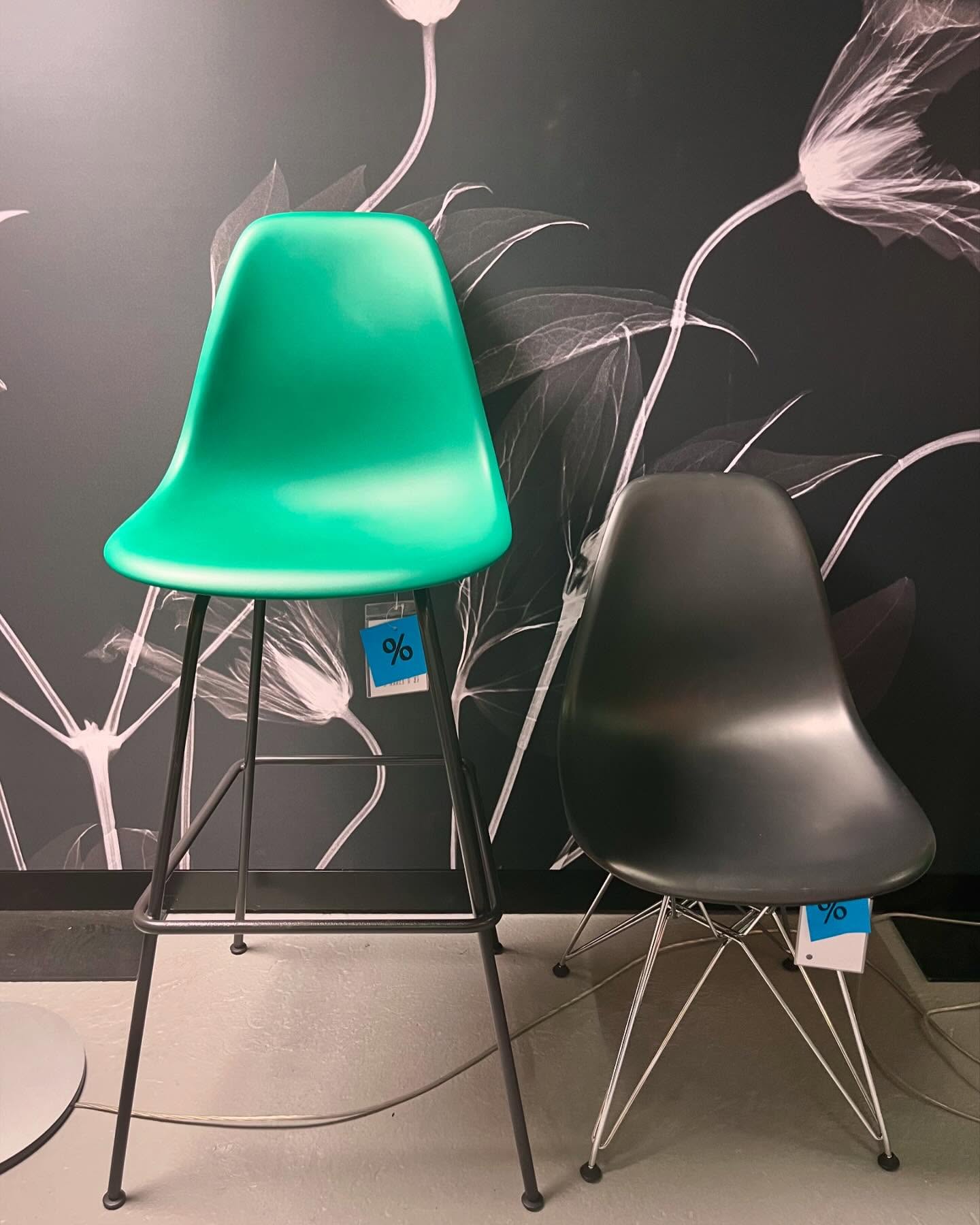 Im Designdepot finden sie diverse neuwertige Vitrastühle 20% reduziert.
#vitra #vitrachair #plasticchair