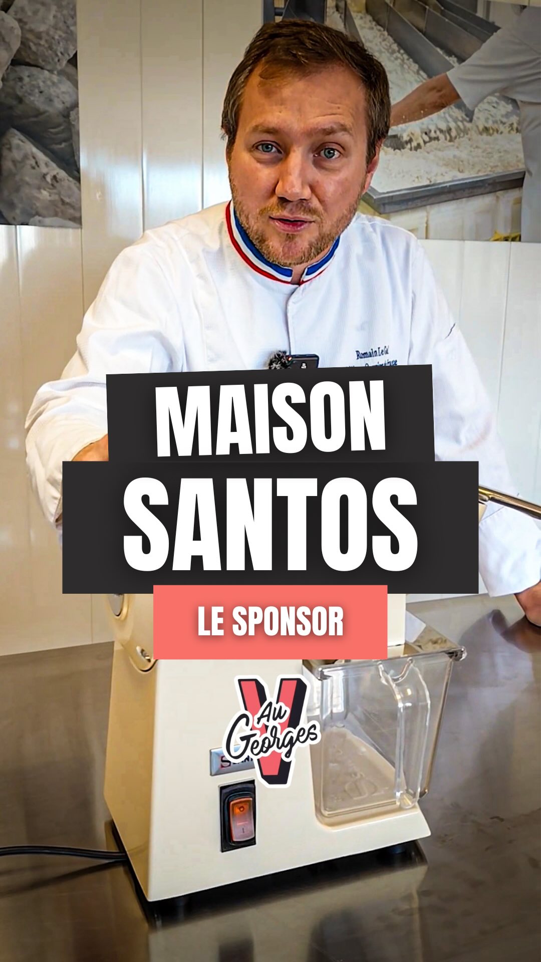 🚨 ÉPISODE 11 - HORS SÉRIE : UN NOUVEAU SPONSOR !🚨
Aujourd’hui, on a du lourd ! 🏆 @legal.romain, Meilleur Ouvrier de France et président du jury du Concours International du Welsh 2024, vous dévoile notre tout nouveau sponsor… et attention, c’est pas n’importe qui ! 😏🔥
Bienvenue à la Maison Santos qui débarque avec la Rolls Royce de la râpe à fromage pro ! 🧀💎
Oui, mesdames et messieurs, cette petite merveille va sublimer chaque morceau de cheddar pendant le concours.
Et cerise sur le Welsh : le gagnant repartira avec une râpe Santos. Alors, ça motive ou pas ? 💥
📅 Le concours, c’est DEMAIN ! On est prêts, les râpes chauffent, et ça promet d’être IN.CRO.YABLE !
Un énorme merci à la Maison Santos pour leur soutien. 🙌
➡️ Faites du bruit pour eux dans les commentaires et préparez-vous à une édition 2024 qui restera dans les mémoires ! 🔥
🎬 Vidéo : @agence_elan
@santosaddict
@georgesvlille
#faisfondrelewelshchef #georgesvlille #concoursinternationalduwelsh2024 #lillemaville #teamwelsh #agenceelan #cidw24 #villedelille #leliteduwelsh #santos