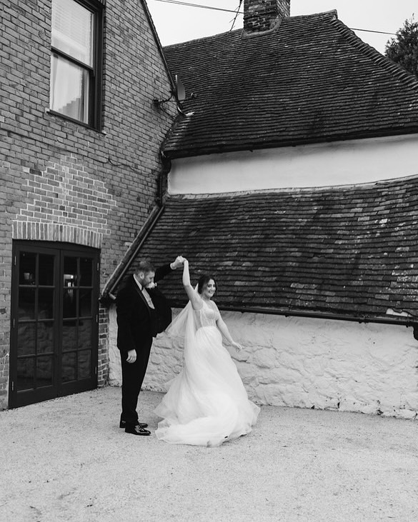 L O V E L O V E L O V E . . .
•
#2024weddingtrends #2024weddings #suithire #weddingsuits #groom #groomssuit #bride #style #tailoring #kentwedding #essexwedding #londonwedding #surreywedding #menwithclass #suitsupply #wellsuited #formalwear #hirewear #suithirekent #suithirelondon #navysuit #weddingsuit #suithirecanterbury