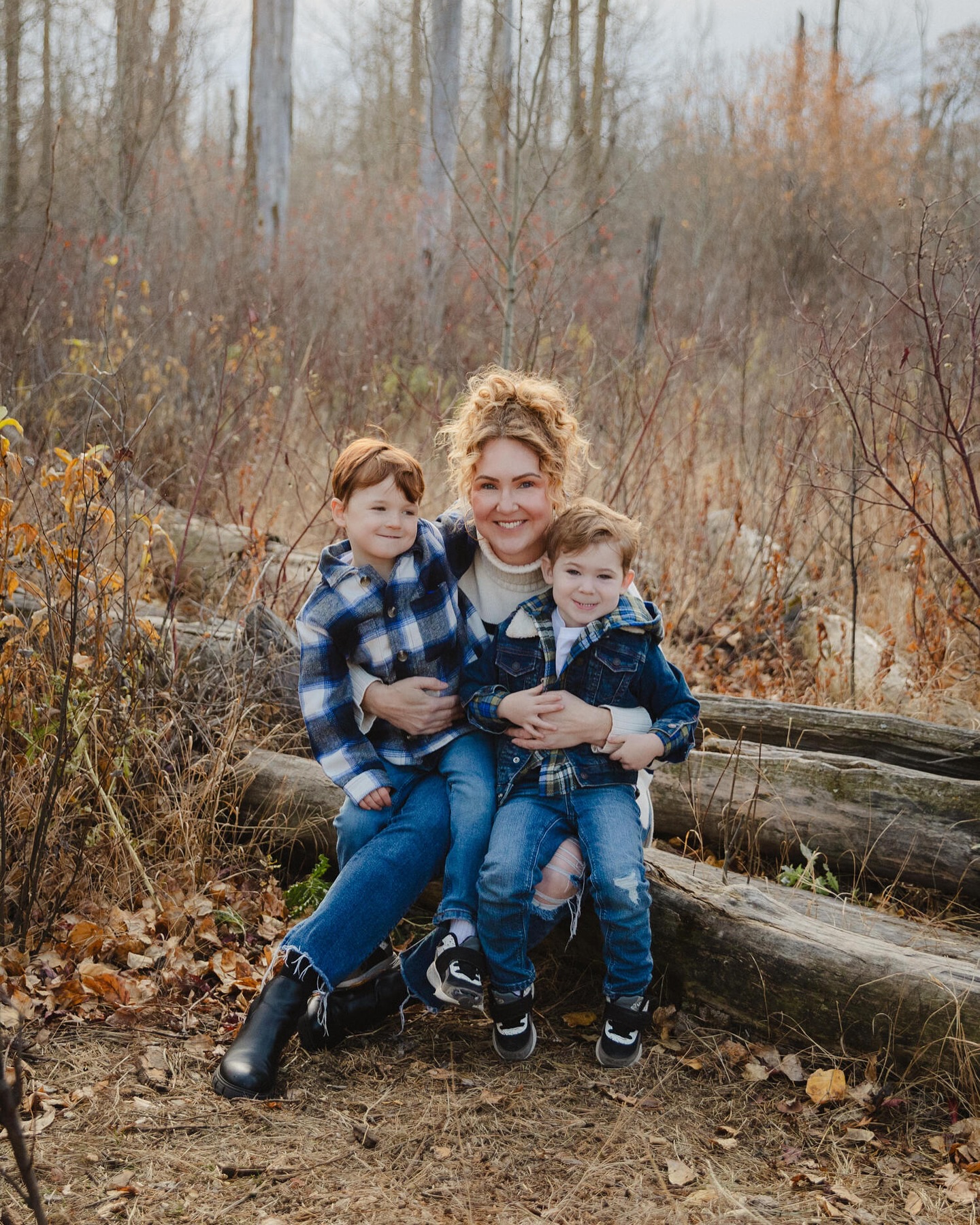 Ava and her boys โฅ๏ธโฅ๏ธ.
I absolutely love how this late autumn session turned out. ๐And seriously, do they not all have the best hair? Itโs such a joy seeing these kiddos each yearโฆ. they grow up so fast.๐ฅน
#mbphotoandvideo