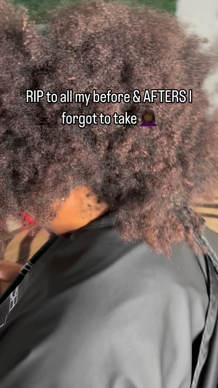 I promise I'll post more...
I think...
Hair Dressers what are your pros and cons about adding social media extraordinaire to your repertoire?
.
.
.
Super exhausting but... gotta stay up with the trends. Even for a introverted stylist.