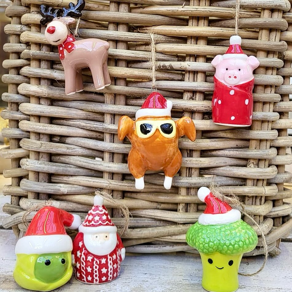 Super Cute Ceramic Xmas Decs - buy in store or online 🛍️💻🎄
These hanging decorations were always a best seller every Christmas in our old shop, and they’re back this year in our brand new pop-up!*
We have returning favourites such as the brussel sprout and pig in blanket, and some fab new designs too! Our favourite is the turkey with sunglasses - a definite nod to Monica Geller…!🤣
We have also added these to our new website so you can order them for home delivery too!
* find us this Christmas in the Newark Buttermarket, every Tuesday to Saturday, from 10.00-4.00
#christmasdecorations
#christmasdecs
#hangingdecorations