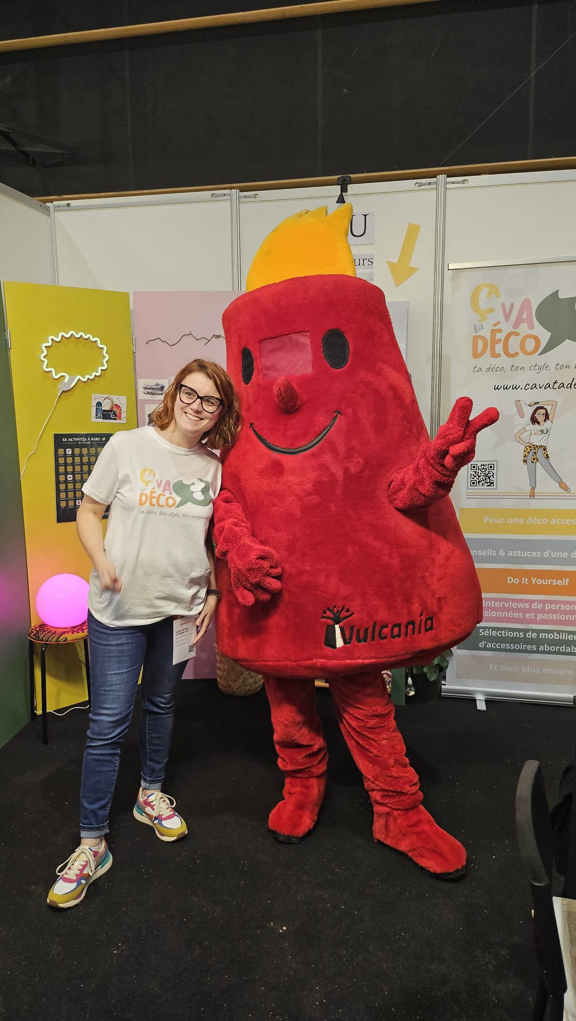 Quel Salon !
3 jours intenses à vous présenter le magazine ! Ce nouveau concept made in Auvergne !
Merci pour nos échanges, pour le partage et l’accueil que vous avez donné à ce projet ! ❤️
Merci à tous d’être passé sur le stand me faire un coucou !
Je n’ai malheureusement pas pris le temps de faire des photos avec tout le monde 😅
Sur la video tu peux apercevoir :
@clermontfoot
@parcvulcania
@sarahleirart
@amylee.art
@fleur_t_avec_les_sens
@mespetitesfleursdauvergne
@31bdstreet
@origine_auvergne on se dit au revoir et à 2025 !