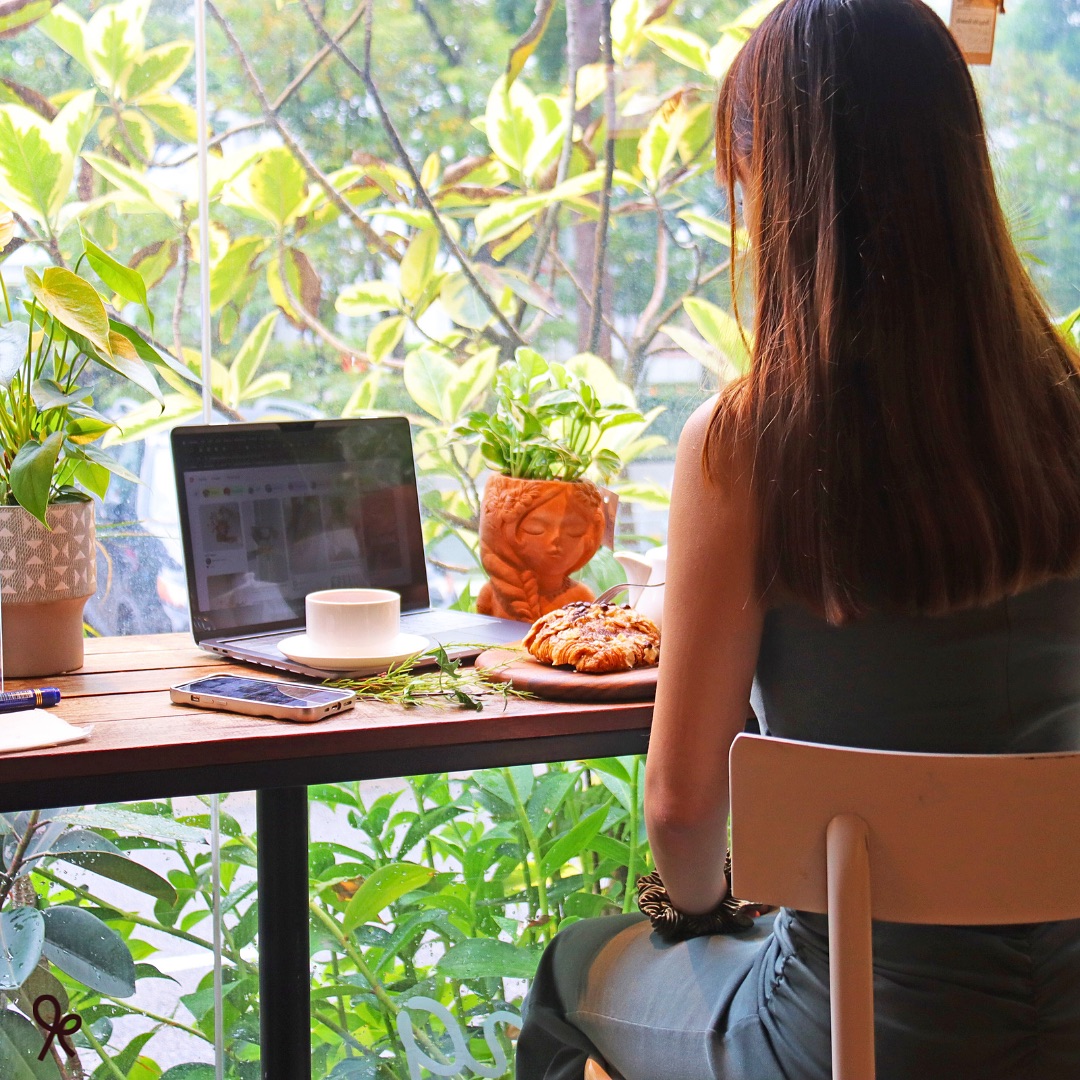 Searching for a tranquil, hidden gem for your brunch and coffee cravings? 🍃 You can now enjoy your favorites anytime (weekdays or weekends) as Knots Cafe Paya Lebar is now open 7 days a week! ❤️Knots Cafe Pasir Panjang is now open on Tuesdays and closed on Sundays.
Set a date with us today at www.knotscafeandliving.com