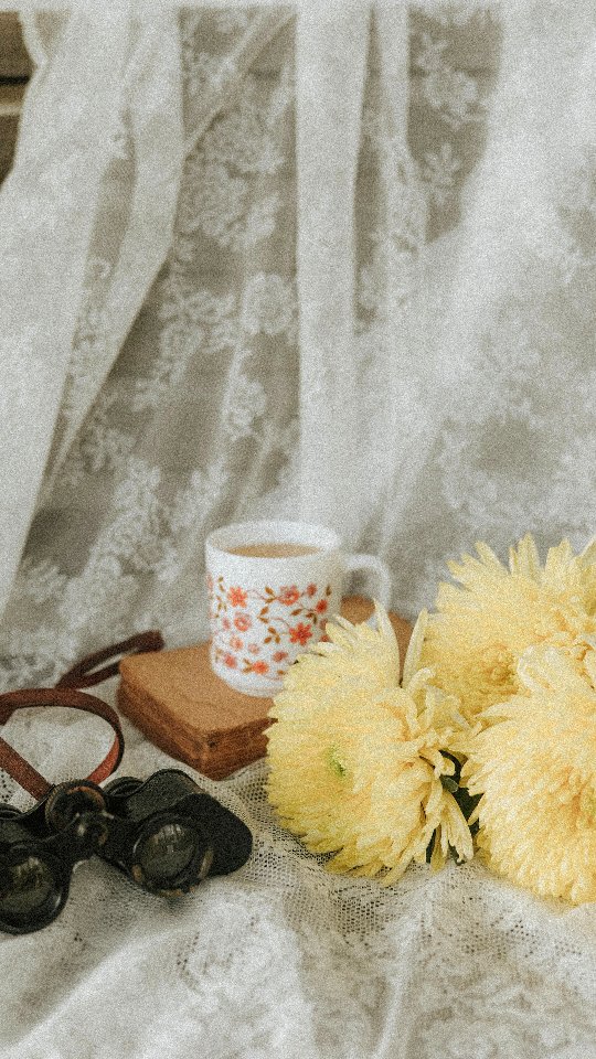 Y ya está el calendario 2025 en la imprenta!!! Cada año digo, este año lo empezaré antes, y cada año en noviembre es una carrera a contrareloj... pero al final, ahí está!!
Estad atento que muy muy pronto os enseñare un poco más y ya podréis reservar el vuestro 🌼☕️🧡
.
.
.
.
.
.
.
#calendario2025
#alliseeispretty
#still_life_gallery
#bts
#autumn
#autumnmood
#seasonsofsimplicity
#stilllife
#calm_collected
#myseasonof_home
#embracingtheseasons
#embracingaslowerlife
#pursuepretty
#flashofdelight
#aquietstyle
#seekthesimplicity
#verilymoment
#theartofslowliving
#simpleandstill
#thatauthenticfeeling
#slowliving
#stilllifephotographer