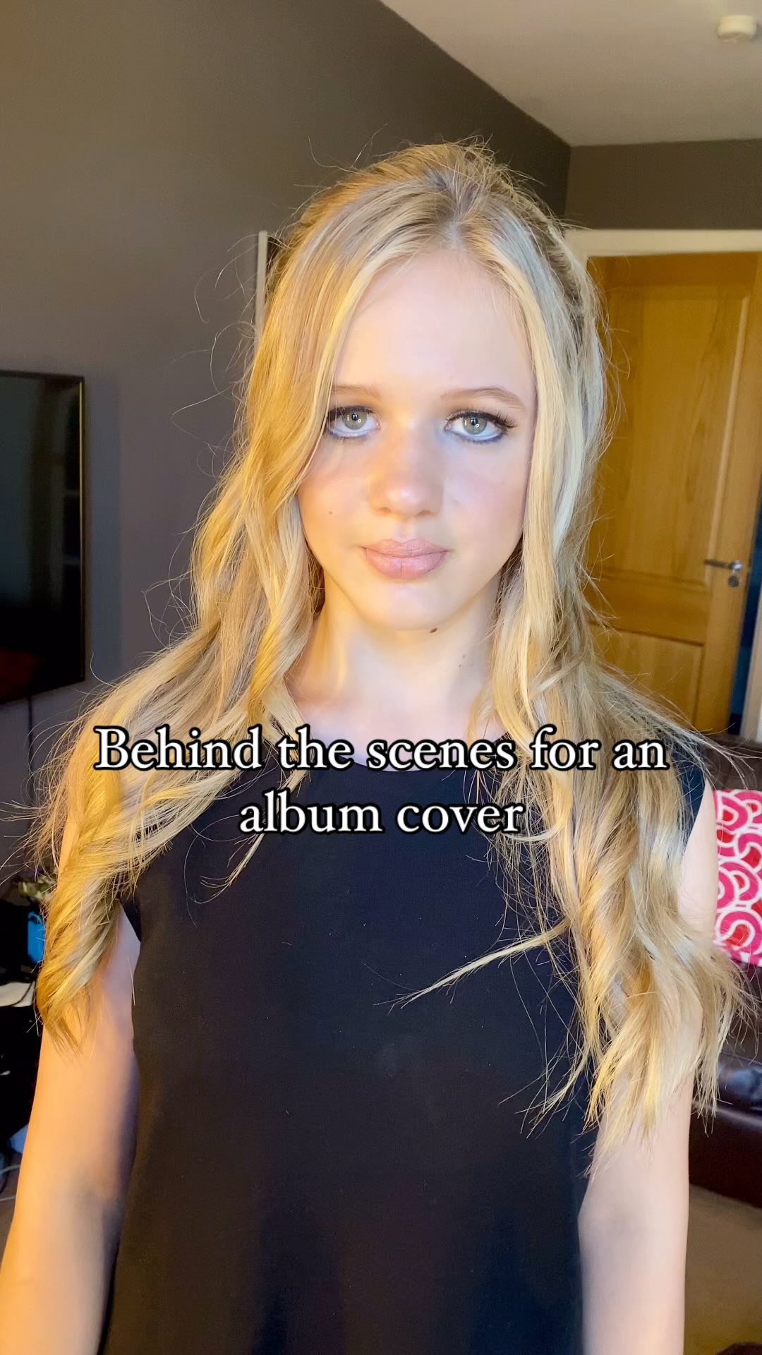 A recent client @niamhbeatrix, a talented singer songwriter from Wicklow. I had the pleasure of doing her makeup for a forthcoming album, she wanted a 60’s look with a modern twist, she looked like a supermodel! 🔥 It was a great pleasure working with Niamh, what a talented young lady. Definitely one to watch! 🤩
#makeupartist #irishmakeupartist #braymakeupartist #makeupartistbray #makeupbray #makeupwicklow #makeupdublin #photographicmakeup
#bridalmakeupartist #bridalmakeup #wicklowmakeupartist #dublinmakeupartist #leinstermakeupartist #bridetobe #bridalinspiration #irishbrides #irishbridalmakeupartist #weddingday #gettingmarried #wicklow #bray#eventmakeup
