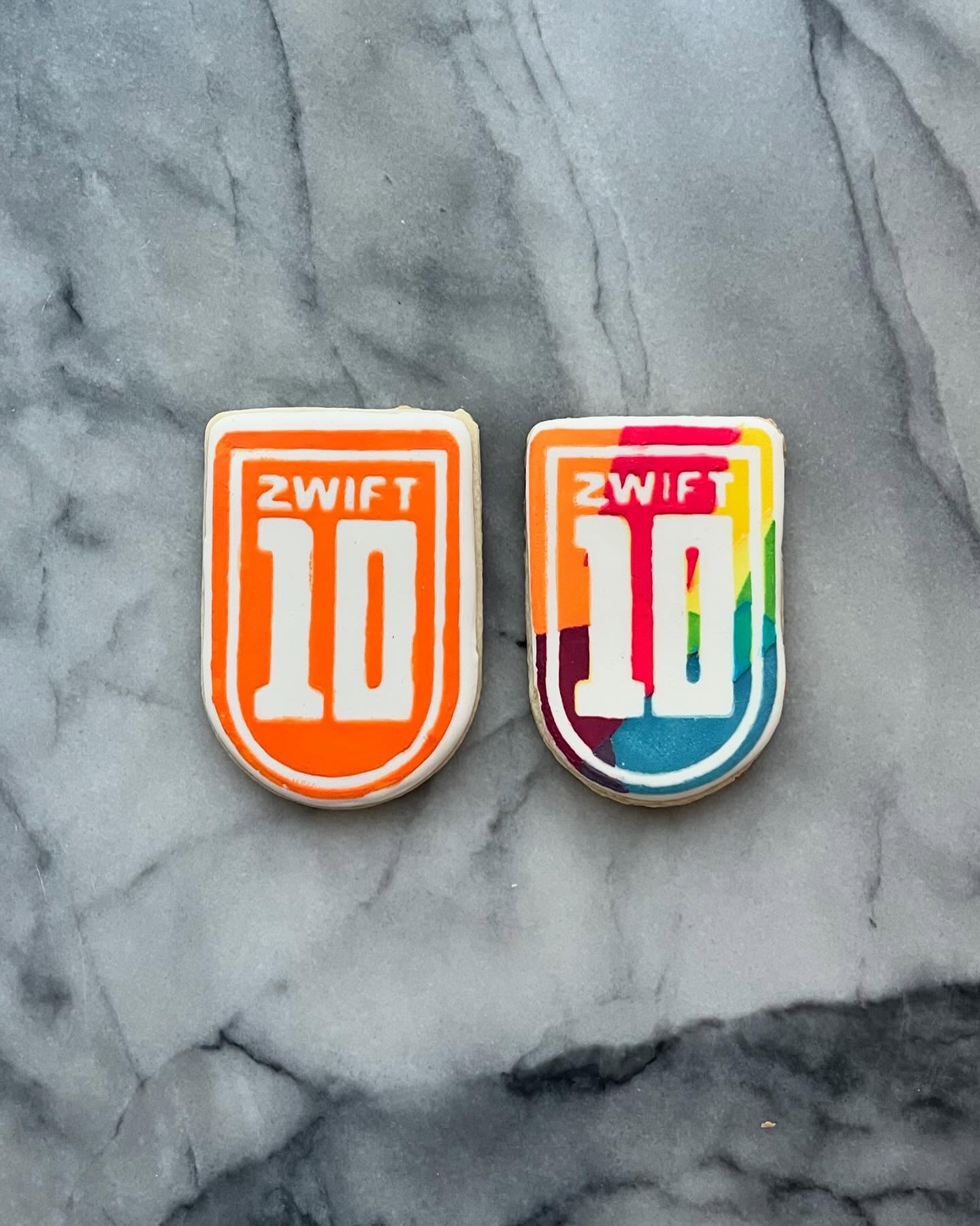 Zwift ๐ฒ ๐จ
.
.
#royalicingcookies #longbeachcookies #cookiedecorator #cookiedecorating #decoratedcookies #customcookies #cookies #longbeach #longbeachca
