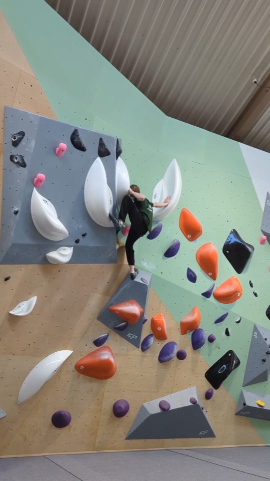 #Repost @thecowlings
Daniel had a beautiful flash attempt at climbing the new white @arctic_grips Nordic flowers climb yesterday.
#tbarsends @sportclimbingqueensland @sportclimbingaustralia #toowoomba
#arctic_grips
#climbingholds #buldring #routesetter #bouldering #indoorbouldering #climbing #climbhard #training #climberlife #girlswhoclimb #climbinglovers #climbingholds #rockclimbing #boulder #klettern #climbingfrance #escalada #climbingholds #instatravel #australia #tiktok