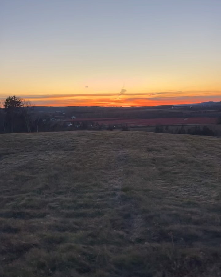 Photo dump alert ๐จ ๐ Little bit of sunshine, tomfoolery and trail rides!! #nswaterfalls #nstrails #horses #parrsboro #spiritreinsranch #family