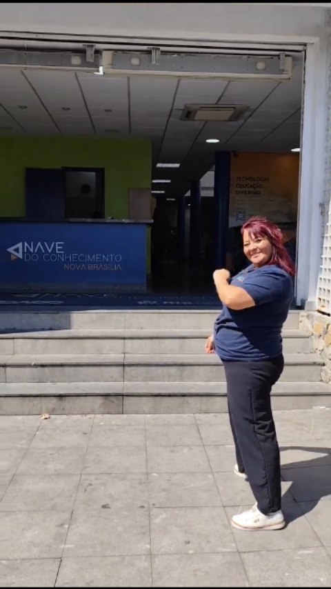 Venha conhecer as Naves do Conhecimento
A Nave de Nova Brasília, localizada no Complexo do Alemão, é um espaço gratuito e aberto à comunidade. Você encontra tecnologia, conhecimento e inovação, além de uma série de cursos e atividades incríveis, como fotografia, jogos, inclusão digital e muito mais! 🎓📸
Não perca tempo! Venha fazer parte desse movimento de conhecimento e transformação. Estamos te esperando!