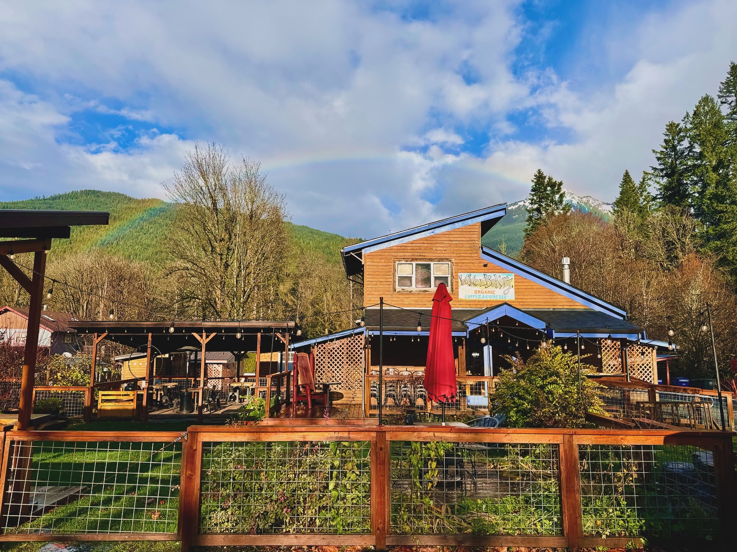 It’s a good day to have a good day! There is so much to be thankful for!
We’re grateful for our AMAZING community, our AMAZING mountains, clean air, clean water, and everyday we spend on this beautiful earth!
What are you grateful for?
#wakenbakeryglacier #wakenbake #wakenbakery #glacierWA #KEEPGLACIERWEIRD #mtbaker #shopsmall #smallbusiness #drinklocal #eatlocal #shoplocal #grateful #thankful #gratitude