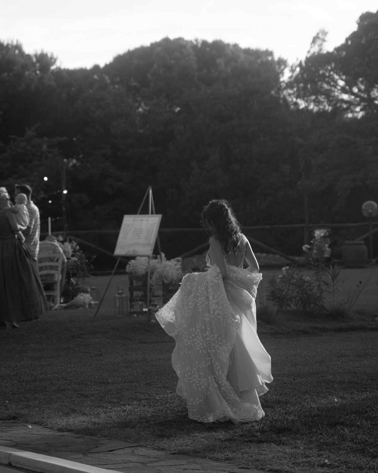 Tuscany, where light and shadow paint the story
#artfulmoments #hochzeitsfotografie #weddingphotography #weddingfilm #cinematicwedding #fineartwedding #editorialwedding #tuscanywedding #destinationwedding #zeitlosemomente #intimatemoments #lovestory #weddingday #hochzeitsvideografie #brideandgroom #weddinginspiration #italianwedding #luxurywedding #künstlerischefotografie #weddingart
love | quote | elopement | inspiration | wedding | film | cinematic | oahu | hawaii | fyp | aesthetic | authentic
