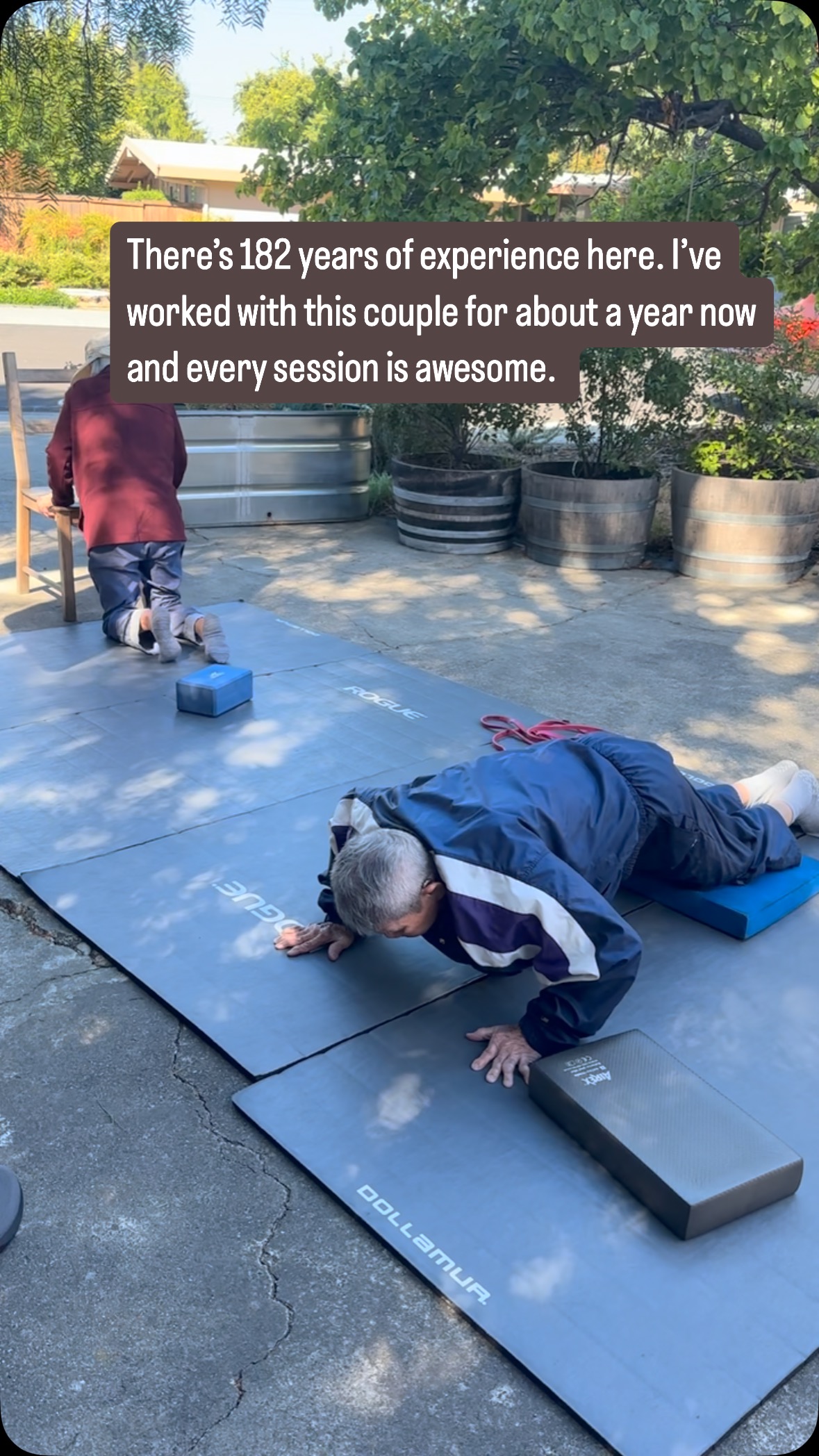 High kneeling and quadruped patterns for Anne and Tom. I use a Dynamic Neuromuscular Stabilization (DNS) framework for the first part of our sessions. DNS focuses on how humans learn to move in the first years of life. The goal is to hit a variety of these DNS positions, not necessarily specific exercises, which means we might to a high kneeling chop instead of split squats or crawl instead of pushups. Other parts of our workouts bias strength, building muscle, balance, coordination, etc. #fitness #longevity #stabilization #dynamicneuromuscularstabilization #strength