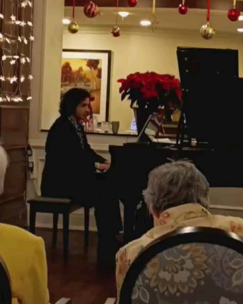 Had such a great time playing my personal classical piano favourites for the kind folks at @delmanor โ๐น
.
.
.
#afternoon #classical #classicalpiano #coffee