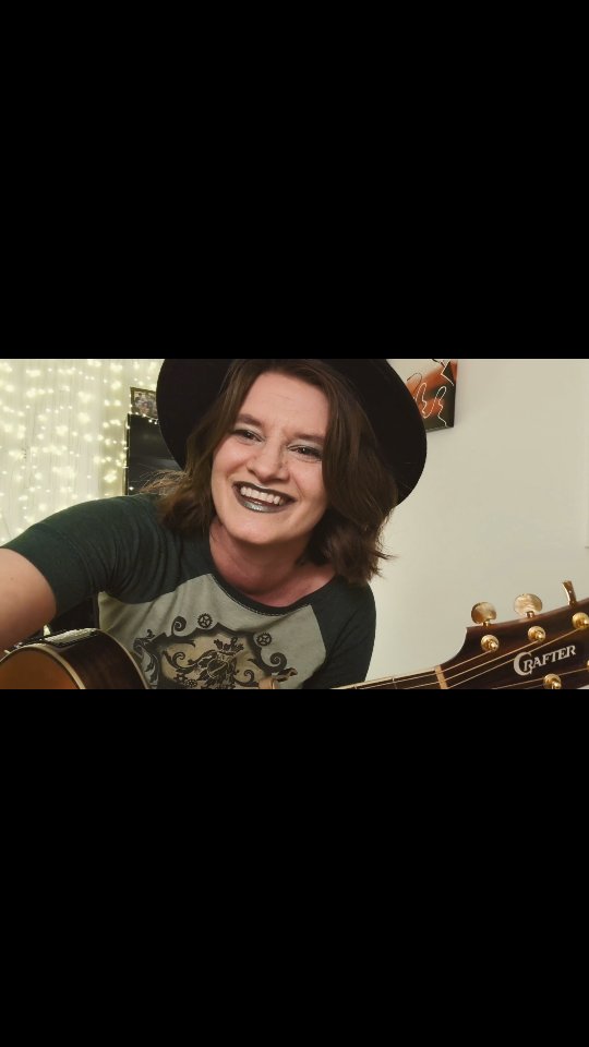 @wicked_musical was one of my gateway drugs to theatre. I am so grateful! @wickedmovie took SUCH good care of an incredible show and legacy. I was moved to tears and can't wait for part II!!!!
lipstick inspired by @arianagrande 💖
💚💓
#wickedthemusical #calgaryartist #cover #defyinggravity #greenforgood #arianagrande #cynthiaerivo #riff #acousticcover #canadiansinger #yycarts #calgaryartist #newfoundlandsinger #musicaltheatre