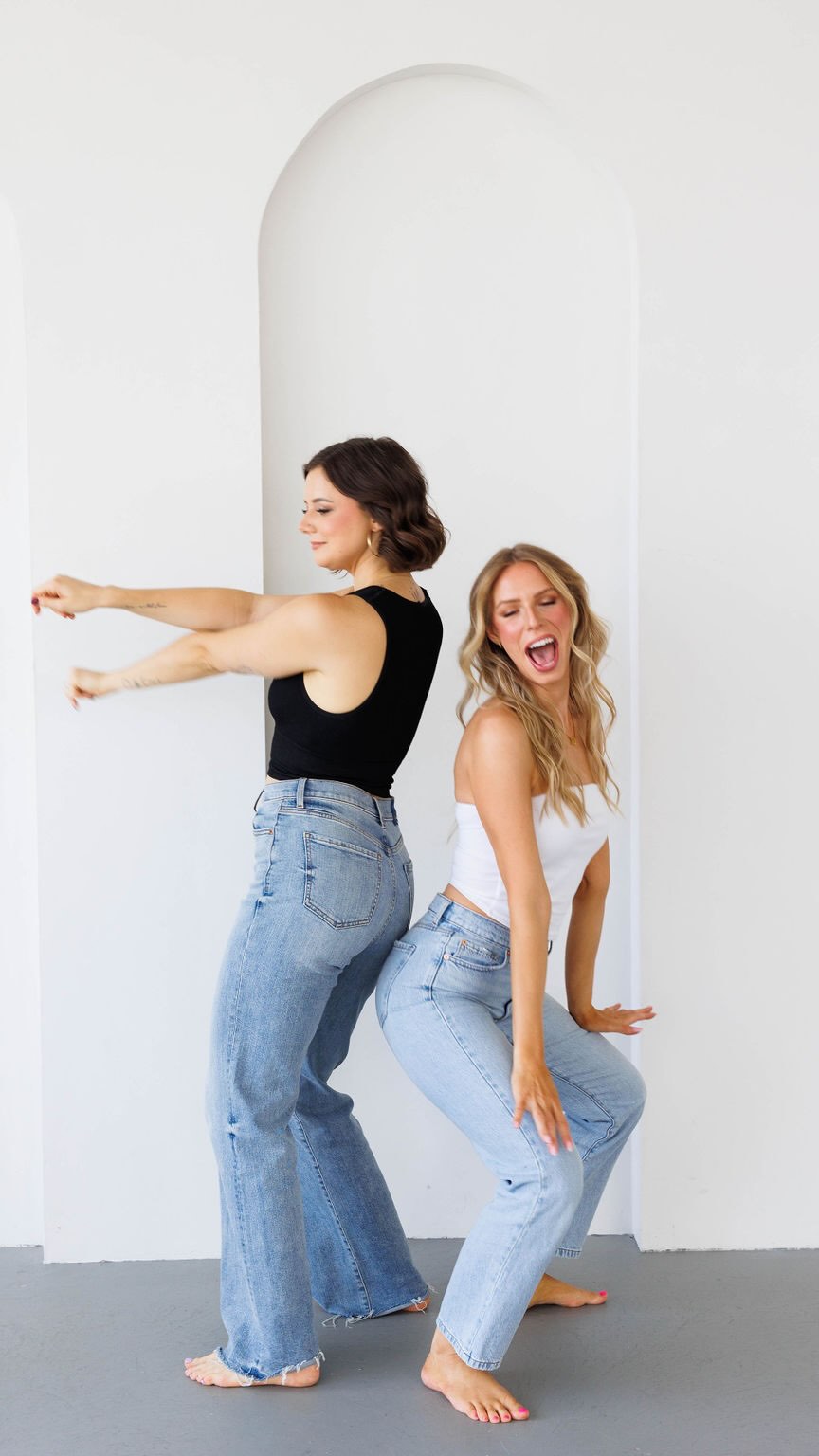 It’s a skill that deserves curiosity and practice just like anything else.
Want to step up your bee-jay game? Sourcing your own plea$ure and turn from giving. Learning the sacred art of making your partner feel *really good*
Drop a 🐝 below and we’ll send you more info about our virtual masterclass December 7th