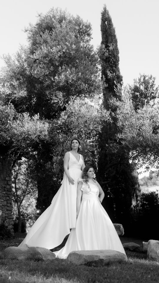 Love is Love.
@juliettev & @_solimens_
Un amore vero .
un amore che non conosce limiti, ma solo infiniti colori.
🌈 Grazie ragazze ❤