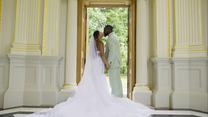 We love intimate weddings and this was one of them. Did you see the bride and groom’s matching footwear? 😍😍
Ceremony filmed at @orleanshousegallery at Tickwenham and reception @woldingham_golf_club @woldinghamweddingsandevents
It was lovely working with @l.a.weddingphotography
