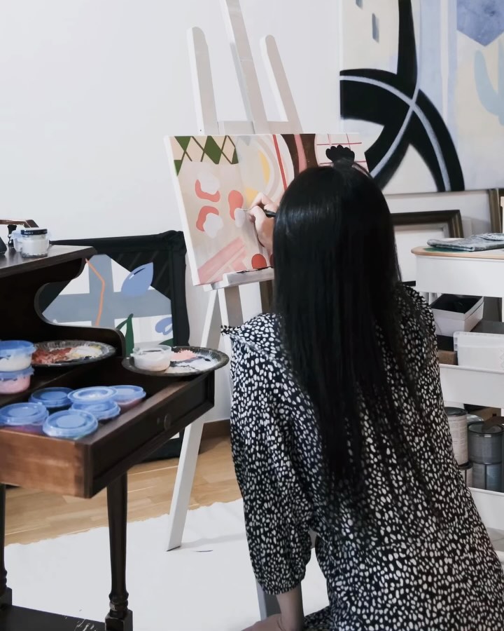 I will wrap up this year's market season at Nääs Fabriker, a place filled with many warm memories. Come visit me at the Christmas Market on Saturday and Sunday, November 30th and December 1st, from 10:00 AM to 4:00 PM. I hope to see you there in the beautiful and cozy atmosphere 🎄
⠀
⠀
⠀
⠀
⠀
⠀
⠀
⠀
⠀
⠀
⠀
⠀
⠀
#nääsfabriker #nääsfabrikerjulmarknad #nääsfabrikerjulmarknad2024 #naasfabriker #julmarknad #christmasmarket #swedenchristmasmarket #abstractart #abstractartwork #abstractcollector #artcollector #galleryinterior #homegallery #originalart #koreanartist #koreanpainter #contemporaryartist #추상 #추상화 #추상화가 #suyeonseo_art #artistsuyeon