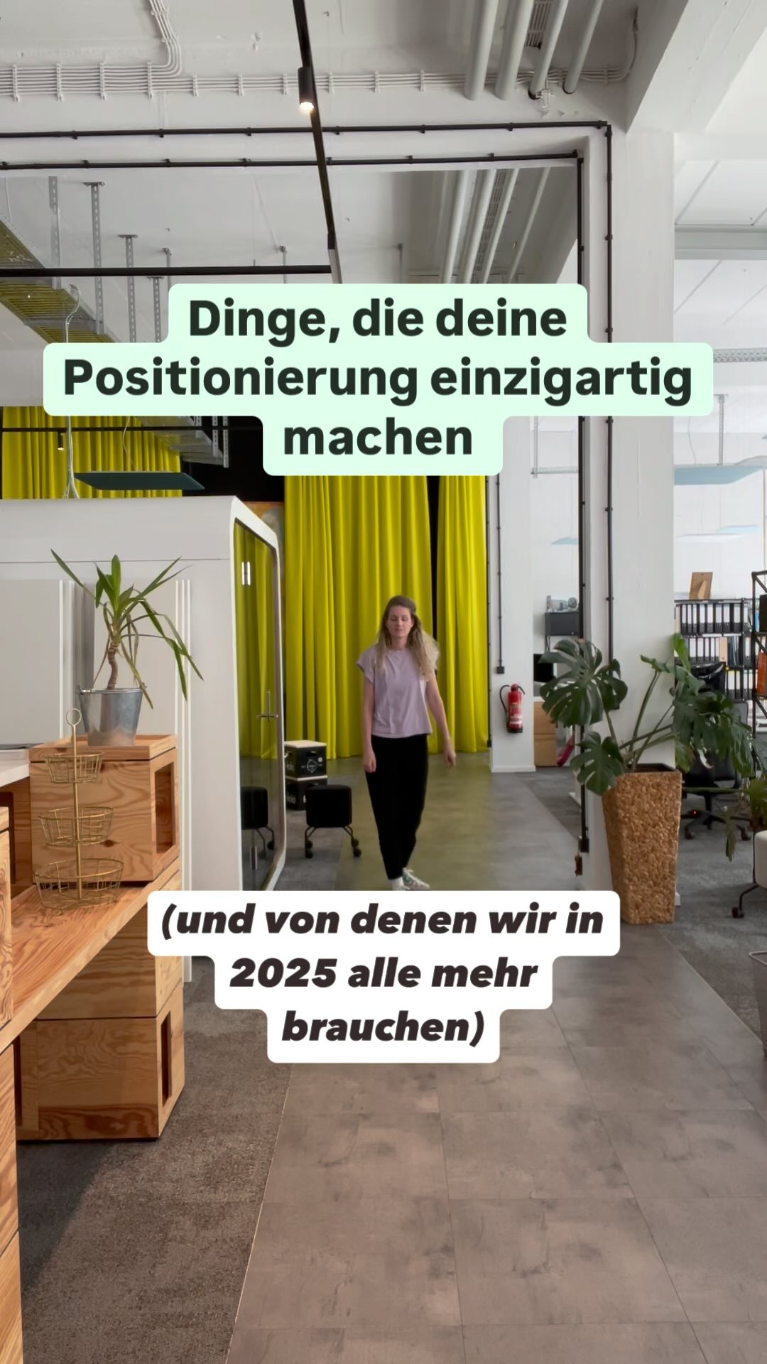 Das wird jetzt in 2025 wichtig 🚨
Wir sind uns einig: Ohne eine kristallklare Positionierung wird’s schwer, dein Business auf Erfolgskurs zu bringen.
Egal wie gut dein Angebot ist – wenn du nicht glasklar zeigst, wer du bist, was dich einzigartig macht und wen du ansprechen willst, wirst du immer kämpfen, um die Aufmerksamkeit deiner Traumkunden zu gewinnen.
Das klingt vielleicht nix so sexy alles ist easy peasy, aber es ist die Realität.
Aber dafür hast du ja mich, um dir zu zeigen, wie du das änderst! 💡🤩☺️
Was du verstehen musst:
✨ Positionierung ist kein Luxus – sie ist der Kern deines Business.
✨ Die Menschen wollen echte Verbindungen, keine Perfektion. Sie wollen spüren, dass du ihr Problem verstehst und eine echte Lösung hast.
✨ Deine Einzigartigkeit ist deine Stärke – zeig, was dich besonders macht, anstatt dich zu verstecken.
Positionierung bedeutet:
Klarheit darüber, wer du bist, was du anbietest und warum genau DU die richtige Wahl bist.
Wenn du das nicht ausstrahlst, bleibt es schwer, Kunden gezielt zu gewinnen.
Frag dich:
✔️ Weißt du, was deine Wunschkunden antreibt?
✔️ Weißt du, warum sie genau dich brauchen?
✔️ Weißt du, wie du ihnen klar zeigst, was sie davon haben?
Wenn dir dabei noch die Sicherheit fehlt, lass uns das gemeinsam angehen. Kommentiere mit „2025“ und ich zeige dir, wie du deine einzigartige „Special Sauce“ findest und deine Traumkunden magnetisch anziehst. 🫶✨
POSITIONIERUNG
WUNSCHKUNDEN
BUSINESSAUFBAU
ONLINEBUSINESS
COACHINGFUERFRAUEN
CONTENTPLAN CONTENTSTRATEGIE
ONLINE KUNDENGEWINNUNG
BUSINESSSTARTEN
#Positionierung #Businessaufbau #onlinebusiness #coachingfuerfrauen