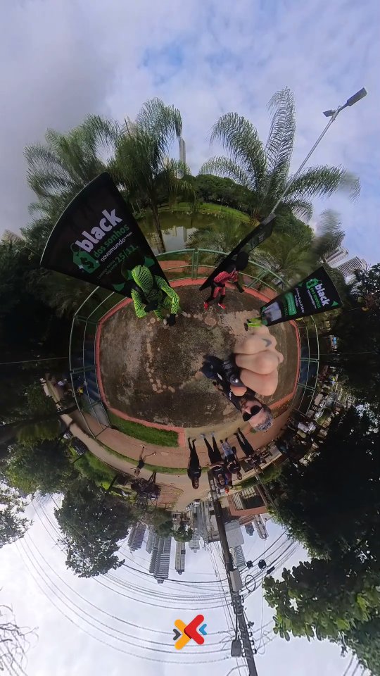 Em um cenário cada vez mais competitivo, as marcas buscam inovar em suas estratégias de marketing para capturar a atenção do público. Duas ferramentas eficazes nesse contexto são as light bags com banners e as bicicletas com banners personalizados. Quando alinhadas ao poder dos personagens, essas estratégias podem potencializar a visibilidade e o impacto das campanhas promocionais.
*Vantagens das Light Bags com Banners*
1. *Visibilidade ampliada*: Light bags com banners oferecem uma exposição constante da marca, garantindo visibilidade em diferentes ambientes.
2. *Interatividade*: Permitem interação direta com o público, criando uma conexão mais profunda com a marca.
3. *Flexibilidade*: Podem ser utilizadas em eventos, feiras, lojas e espaços públicos.
4. *Custo-efetividade*: Oferecem um retorno sobre investimento significativo.
*Vantagens das Bicicletas com Banners*
1. *Mobilidade*: Permitem cobrir grandes áreas, alcançando um público mais amplo.
2. *Sustentabilidade*: Opção ecológica e inovadora para promover marcas.
3. *Atração visual*: Banners coloridos e criativos atraem a atenção.
4. *Engajamento*: Interagem com o público em movimento.
*Alinhamento ao Poder dos Personagens*
1. *Identificação*: Personagens icônicos ou influenciadores podem representar valores e objetivos da marca.
2. *Autenticidade*: Aparição de personagens reconhecidos aumenta a credibilidade.
3. *Conexão emocional*: Personagens amados criam vínculo afetivo com o público.
4. *Memorabilidade*: Mensagens associadas a personagens são mais lembradas.
*Benefícios Combinados*
1. *Amplificação da mensagem*: Sinergia entre light bags, bicicletas e personagens reforça a mensagem.
2. *Cobertura ampla*: Maior alcance geográfico e demográfico.
3. *Impacto duradouro*: Memória da campanha é reforçada.
4. *Diferenciação*: Estratégia inovadora destaca a marca.
*Conclusão*
A combinação de light bags com banners, bicicletas com banners e personagens icônicos oferece uma fórmula poderosa para campanhas promocionais de sucesso. #marketingdigital #marketing #o #empreendedorismo #digitalmarketing #socialmedia #instagram #business #branding #socialmediamarketing #sucesso #marketingstrategy #a #empre