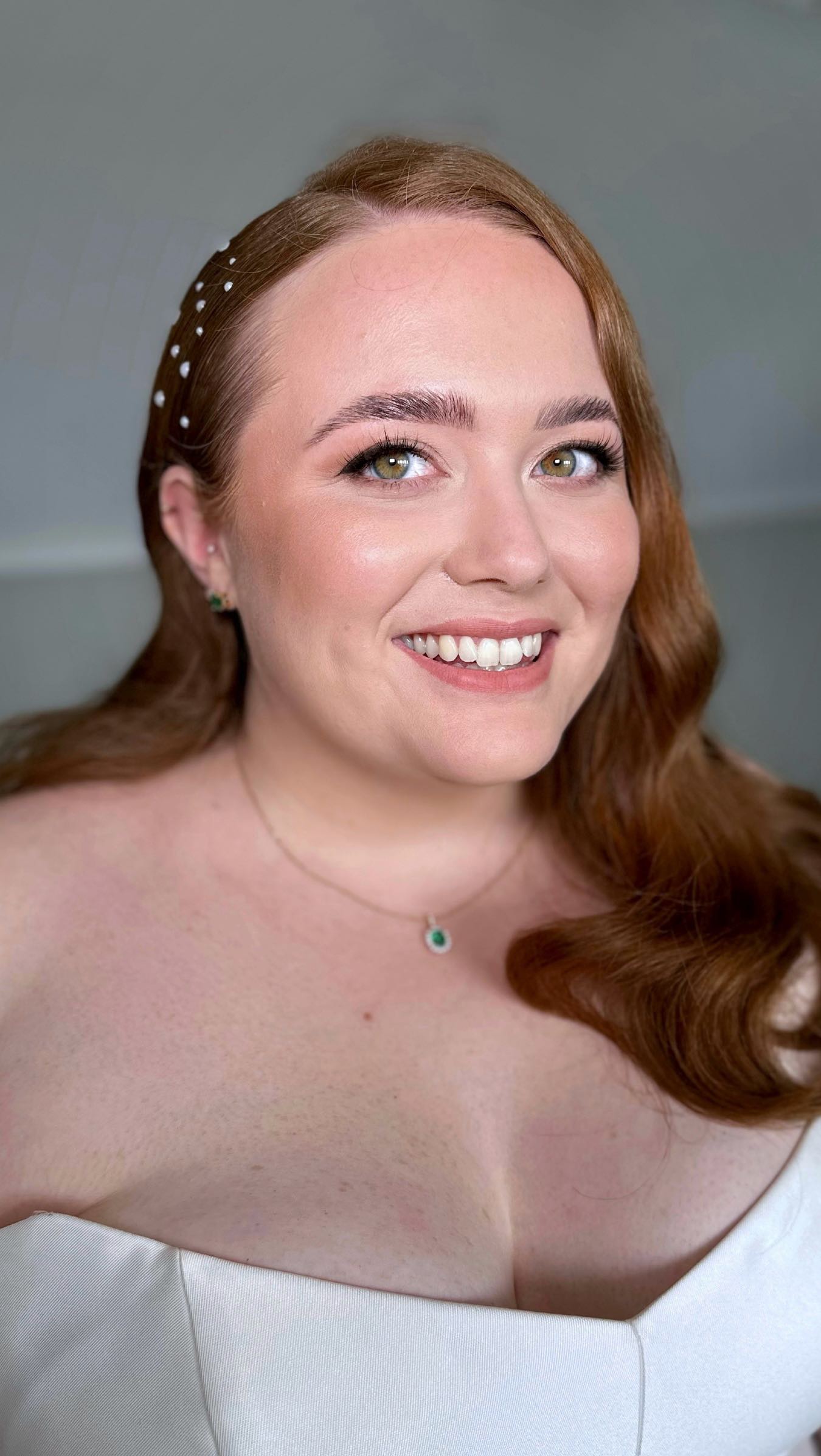 A classic bridal makeup look that will never go out of style ✨
I absolutely this loved creating this look on the beautiful Daisy for her wedding earlier this year. I’m still not over how unbelievably stunning she looked! Isn’t she just giving proper classic hollywood vibes?
If this is your vibe, hit like and save for your classic bridal makeup inspo board!
Makeup by me @elliemcgowanmakeup
Photographer @lauramac.photography
Dress @angelicabridal_curve
Flowers @tangleandwild