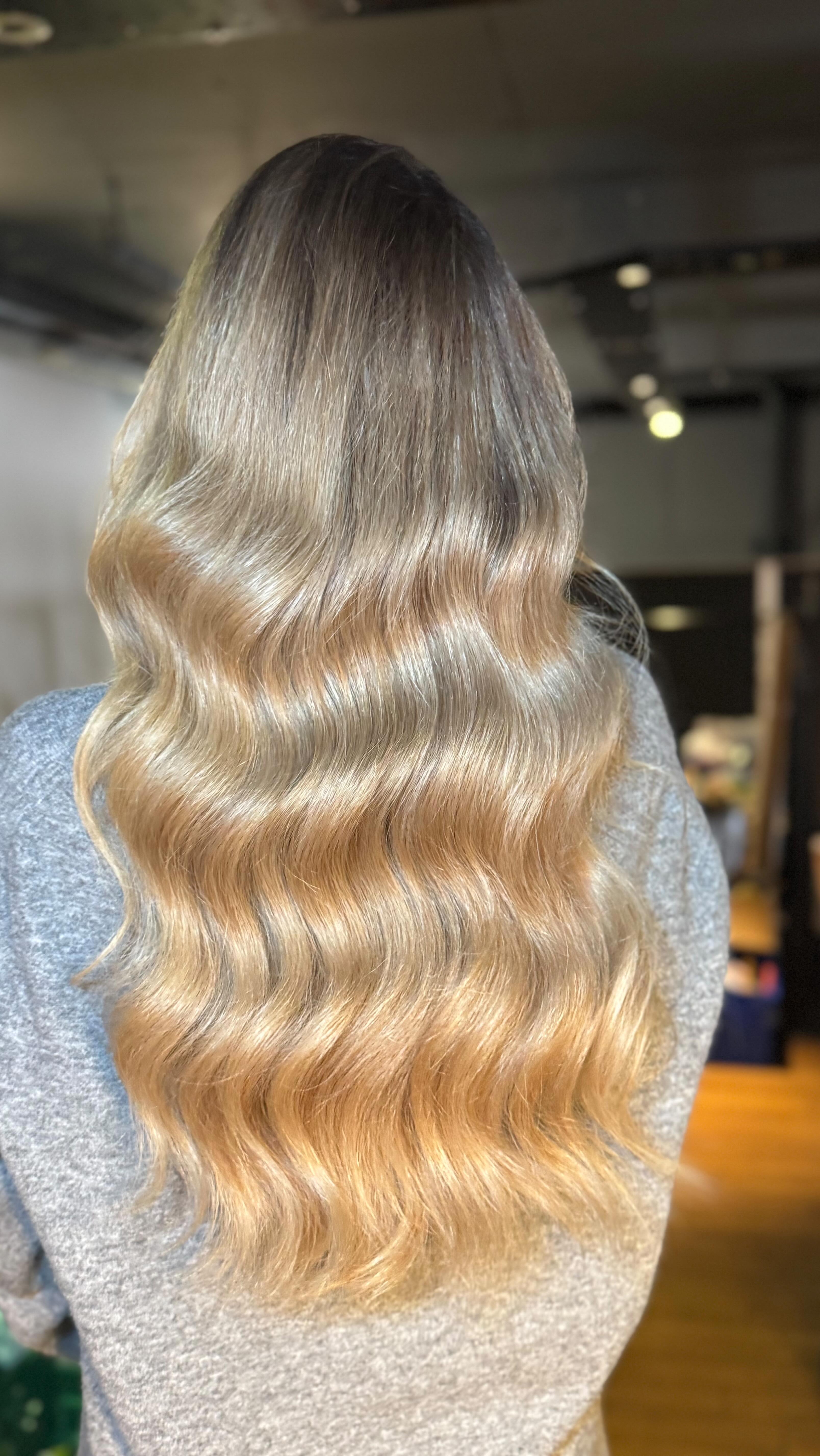 Iconic Hollywood waves all day long for Rhi 👌🏻 @rhitrition
✨ Perfect for that glamorous, red-carpet-ready look. Effortless, timeless, and ALWAYS stunning 🙌🏻
#hollywoodwaves #glamgoals #hairinspo #vintagevibes #effortlessglam #hairnagic #redcarpethair #wavesonwaves #timelessbeauty #classiccurls #rhiannon #rhiannonlambert #rhitrition #melissaoldridge #effortlesshairlook #timelessbeauty #surreyhairstylist #weddinghairstylist
Wedding hair goals | how to do Hollywood waves | creating a bouncy wave | best tool for Hollywood waves | BaByliss 28’’ | hot tools | babyliss products | babyliss hair curler | styling Hollywood waves