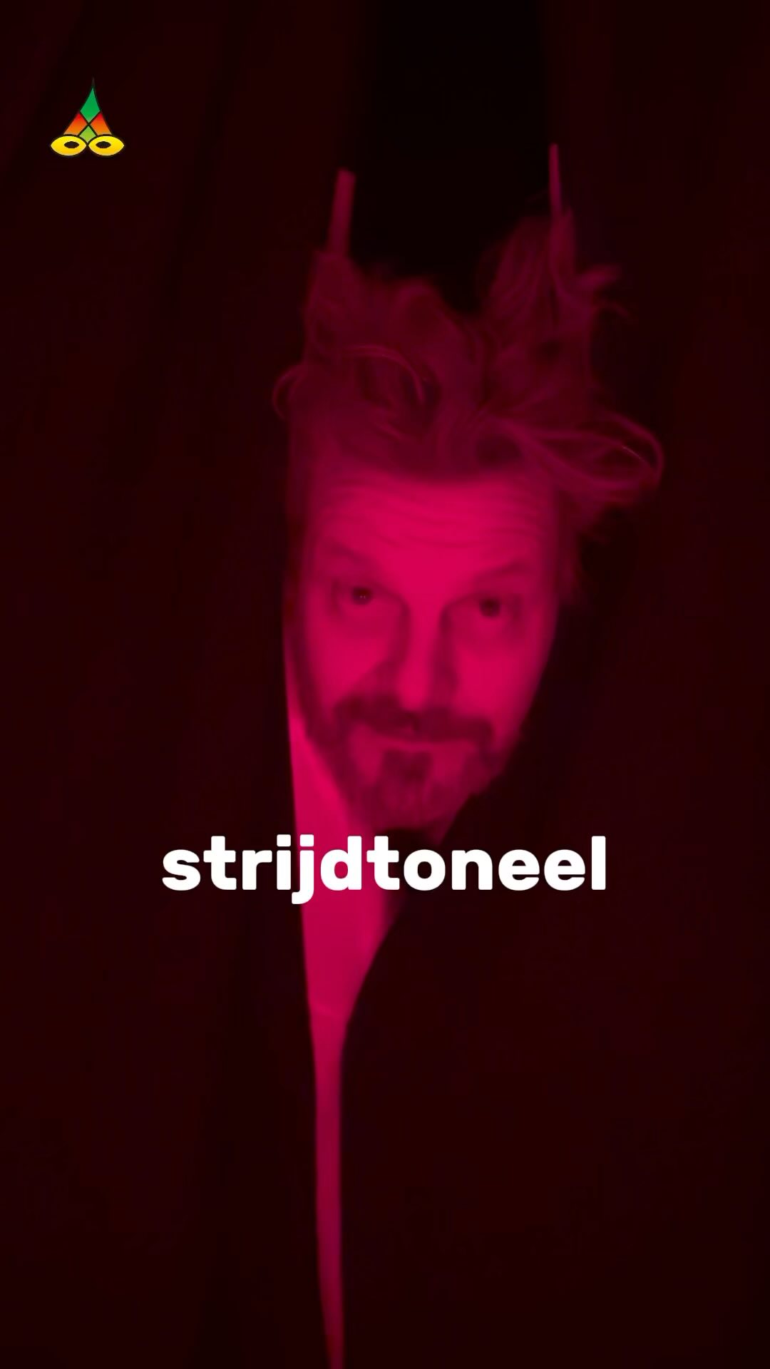 - Strijdtoneel
Volg het @poeziejournaal - dichterlijke reportages met rechte rug en open hart.
✍️ Maurice Jonkers & 🎥 Hilma ten Boske
Wil jij ook een gedicht of optreden?
Stuur een DM of kijk via de link in bio.
#strijd #oorlog #gekte #kinderen #rocknroll