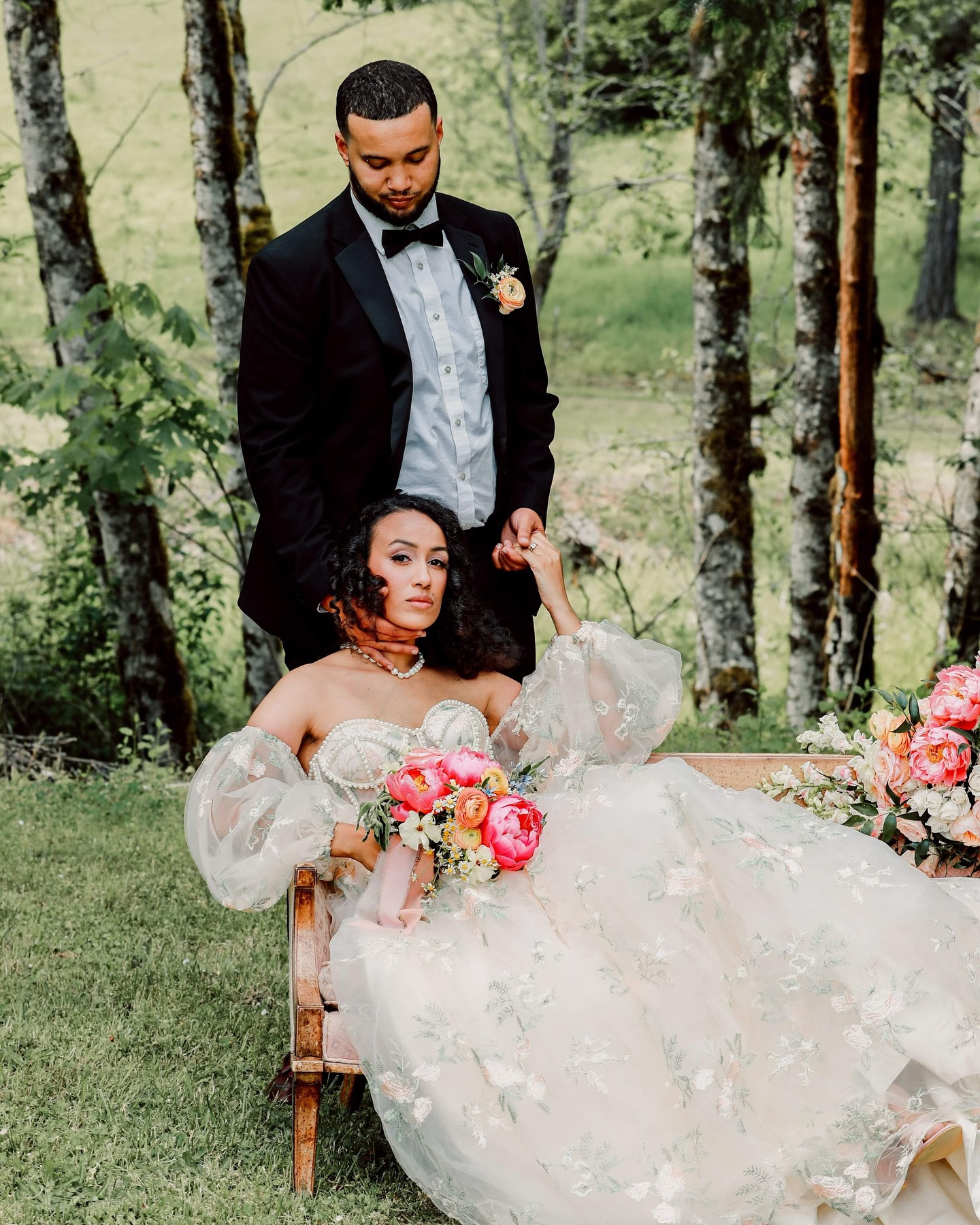 I know we are supposed to be doing fall colors but I can’t get over this gorgeous and I LOVE colorful floral + my hydrangeas in my front yard bloomed a beautiful pink the other day and a single gorgeous rose fought the frost to bloom and give me a little universe acceptance of posting all this GORGEOUSNESS! @keihona_rinker Venue: @rebersriversidellc Rentals:@centuryrentals
HMUA : @bjoyartistry_ Floristry: @bloomculture_co
Photography (me)@hourglassphotographyco
Coordination:
@reneewalkerphoto #pnwphotographer #oregonbride #swwashingtonphotographer #washingtonweddings #weddingphotoinspo #floral #portraits #weddingportraits #colorisbeautiful