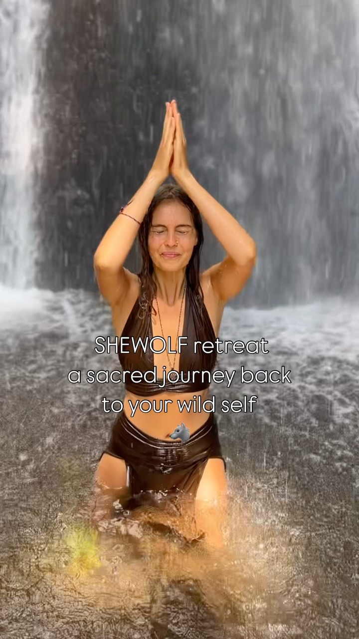 Be wild, that is how to clear the river🐺✨
Beneath the rush of the waterfall, we remember 🙏🏻
The wild, the sacred, the untamed.
This is your invitation to reconnect with the essence of who you are.
@kimberleyboelen wearing @theroyalcodes 👑🤍
#shewolfretreats #baliwomenretreat #wildwomensisterhood