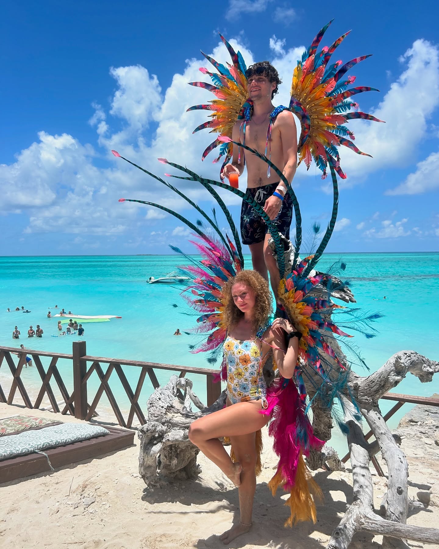 Sweet November Vibes 🎵 ❤️ 💦 #007beachclub
#booknow #boattour #boatcharter
#atlantisresortbahamas #bahamar #airbnb #bahamas #snorkeling #beach #roseisland #swimmingpigs #fun #atlantis #carnivalcruises #norwegiancruiselines #royalcarribbean #allinclusive #FlyAwayBahamas #itsbetterinthebahamas #pigbeachexuma #exumapigs #roseislandswimmingpigs #tourismtoday #oasisocean7beachclub