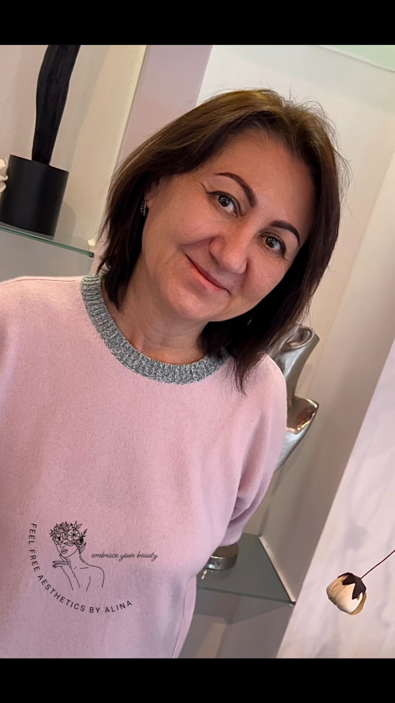 ✨Schönheit kennt kein Alter ✨
Powder Brows zum Verlieben für meine wundervolle @galia_flei
Ich danke Dir für Dein Vertrauen und für die angenehmen Gesprächsthemen! Es war mir ein Freude Dich nach unserer Behandlung so strahlen zu sehen 🤍
#swisscolorpigments 206 Cocoa Brown, 204 Hazel Brown
#kwadronneedles Kwadron PMU Optima Cartridge with Membran 30/1RLLT
#powderbrows #permanentmakeup #permanentmakeupbrows #permanentmakeupartist #loveyourself #lovewhatyoudo #happywhenyouare