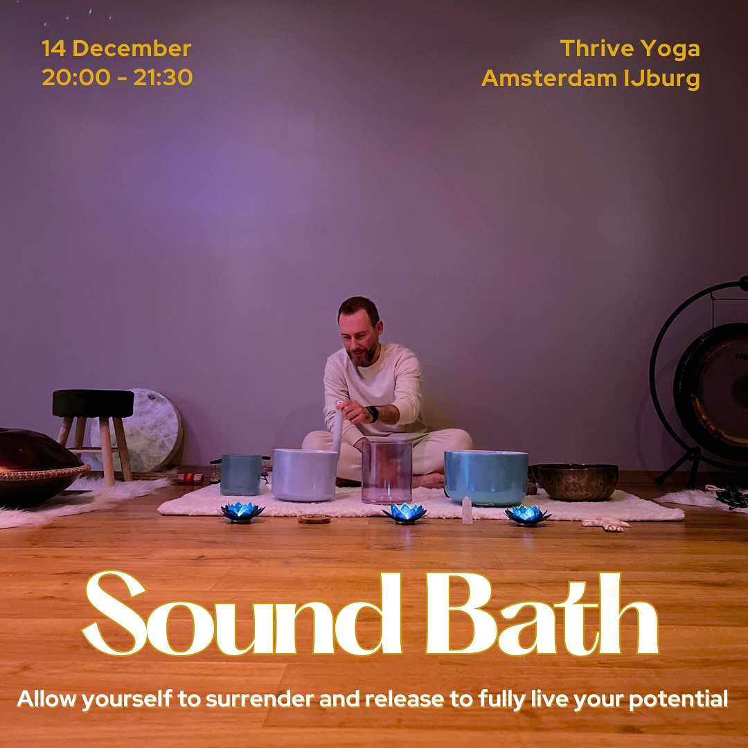 Gun jezelf de nodige Me-time tijdens een heerlijke Sound Bath op zaterdag 14 december @ Thrive Yoga Amsterdam-IJburg🎼
Ga mee op een magical sound journey waarbij je in een meditatieve staat wordt geleid om te ontspannen en los te laten✨
Bij het ontvangen van een klankbad wordt je begeleid van Beta/Gamma-hersengolven (wakkere, actieve staat) naar Theta/Delta-hersengolven (ontspannen, slaap staat). Hierdoor kunnen je lichaam en geest de spanning en emoties loslaten die jou tegenhouden. Omdat ons lichaam voor bijna 75% uit water bestaat en daardoor een uitstekende geleider is voor geluidstrillingen, zullen deze geluiden je begeleiden naar datgene wat op dat moment voor jou nodig is. Je mag lekker gaan liggen, je ogen sluiten en ontvangen.
Voordelen van een Sound Bath💫
- Ervaar rust in je lichaam
- Verlaagt stress, angst, depressie, spanning en pijn
- Activeert zelfgenezing in het lichaam
- Verwijdert emotionele blokkades
- Verdiept de verbinding met je intuïtie
- Verhoogt het bewustzijn en de mentale helderheid
Met mijn bijzondere instrumenten neem ik je graag mee op deze unieke ervaring:
🌟Alchemy Crystal Singing Bowls van puur kwartskristal en vermengd met de beste edelstenen, halfedelstenen en edele metalen die specifieke genezende eigenschappen bevatten
🌟Himalayaanse schalen, met de hand gemaakt tijdens de Volle maan, bevatten unieke vibraties om los te kunnen laten
🌟Handpan, heerlijke hoge en lage klanken voor prachtige akkoorden
🌟Gong, met een harmonisch, diep en rijk geluid
🌟Kalimba, heerlijke idyllische klanken
🌟Ocean drum, laat je maar lekker verrassen
🌟Rain stick, the name says it all
🌟en nog veel meer effecten!
Details:
Zaterdag 14 December 20:00-21:30
Thrive Yoga Studio IJburg (gratis parkeren)
Deelname: 20 eur (18 eur voor Thrive maandleden)
Tickets via link in bio
#CrystalBowls #Handpan #Gong #SoundHealing #SoundBath #KlankBad #SoundJourney #HolisticHealing #Meditatie #Bewustzijn #Ontspanning